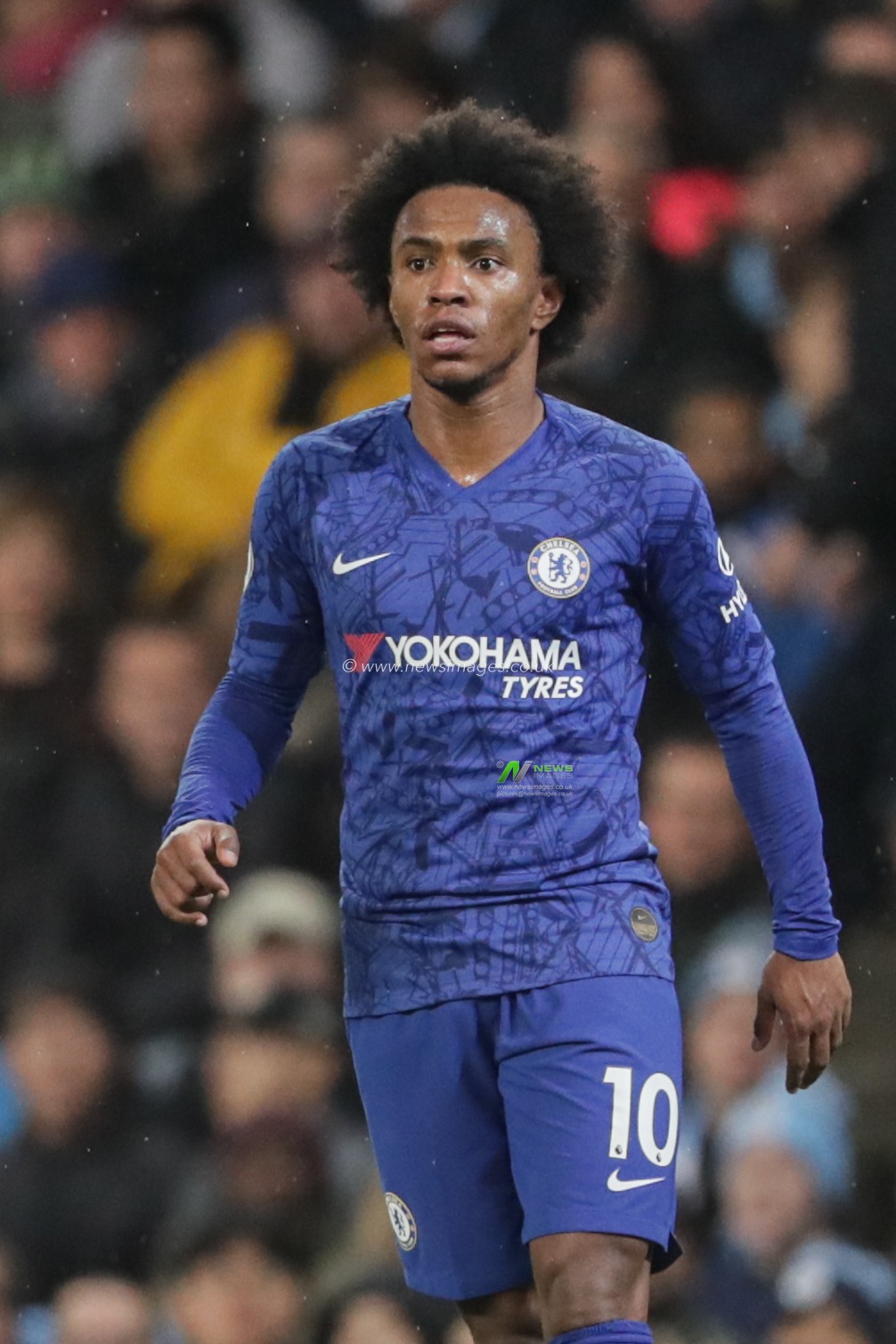 23rd November 2019, Etihad Stadium, Manchester, England; Premier League, Manchester City v Chelsea : Willian (10) of Chelsea during the game

Credit: Mark Cosgrove/News Images