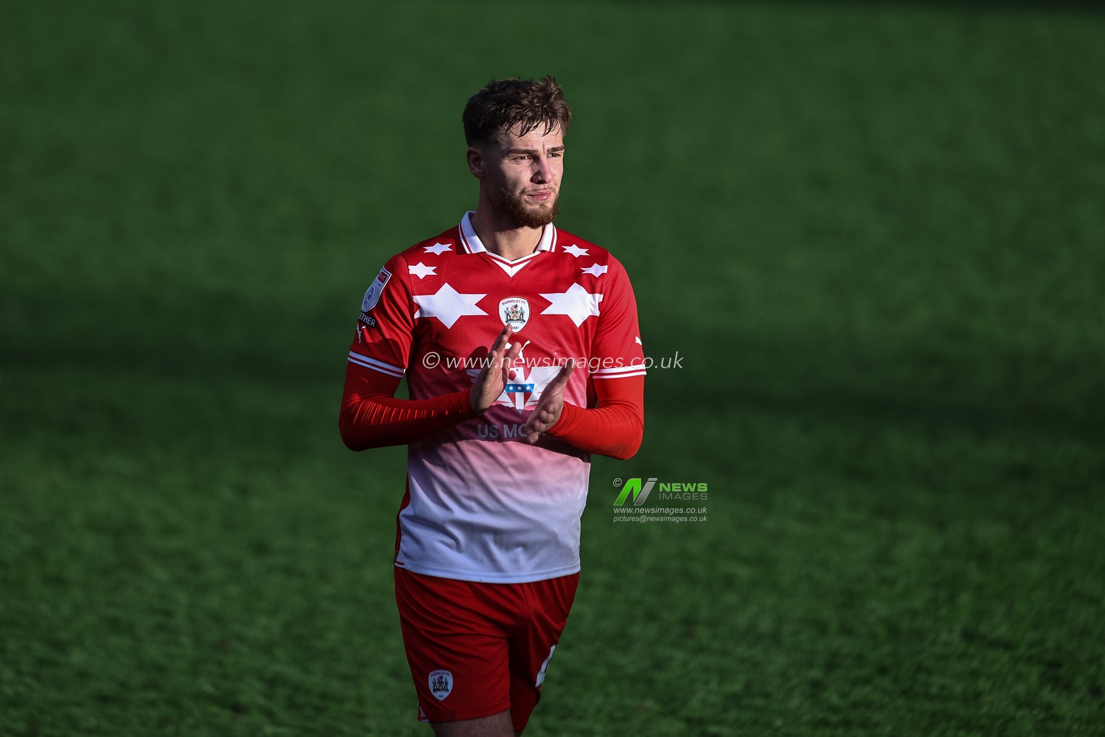 John Mcatee of Barnsley applauds the fans as heâ€™s substituted during the Sky Bet League 1 match Barnsley vs Derby County at Oakwell, Barnsley, United Kingdom, 24th February 2024

(Photo by Mark Cosgrove/News Images)