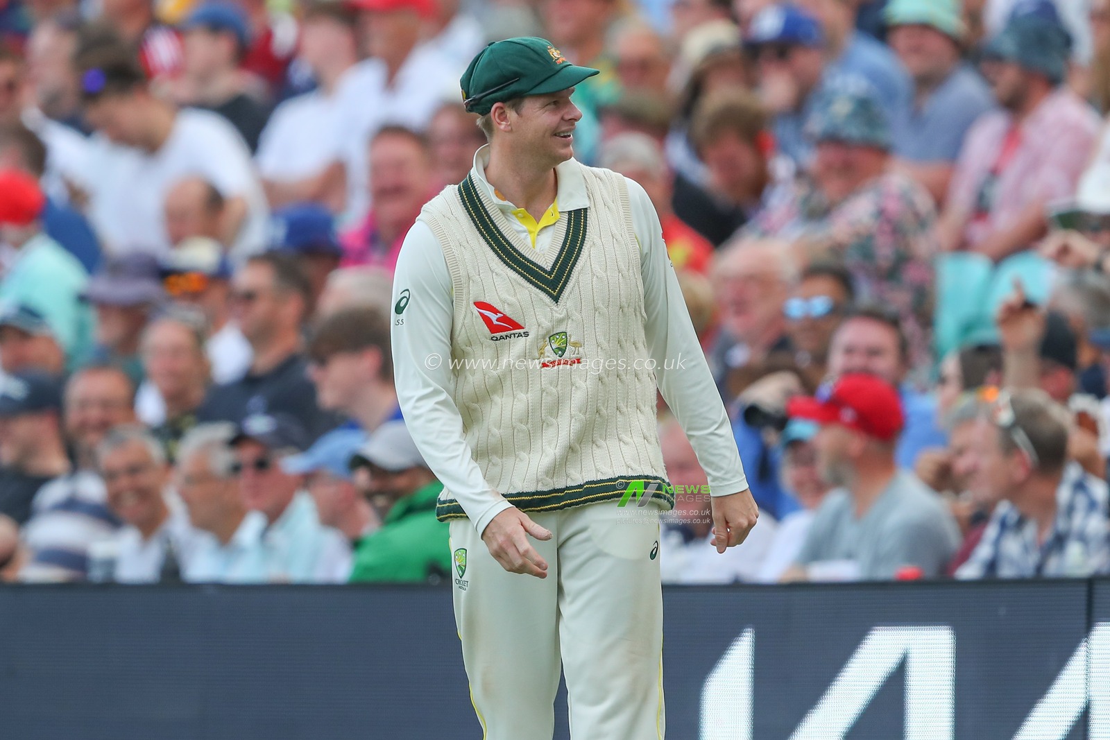 Steven Smith of Australia laughs with the crowd during the LV= Insurance Ashes Fifth Test Series Day Three match England vs Australia at The Kia Oval, London, United Kingdom, 29th July 2023

(Photo by Gareth Evans/News Images)