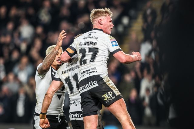 Joe Batchelor of Hull FC celebrates his try during the Betfred Super League round 1 match Hull FC vs Bradford Bulls at MKM Stadium, Hull, United Kingdom on 14 February 2026

(Photo by Alfie Cosgrove/News Images)