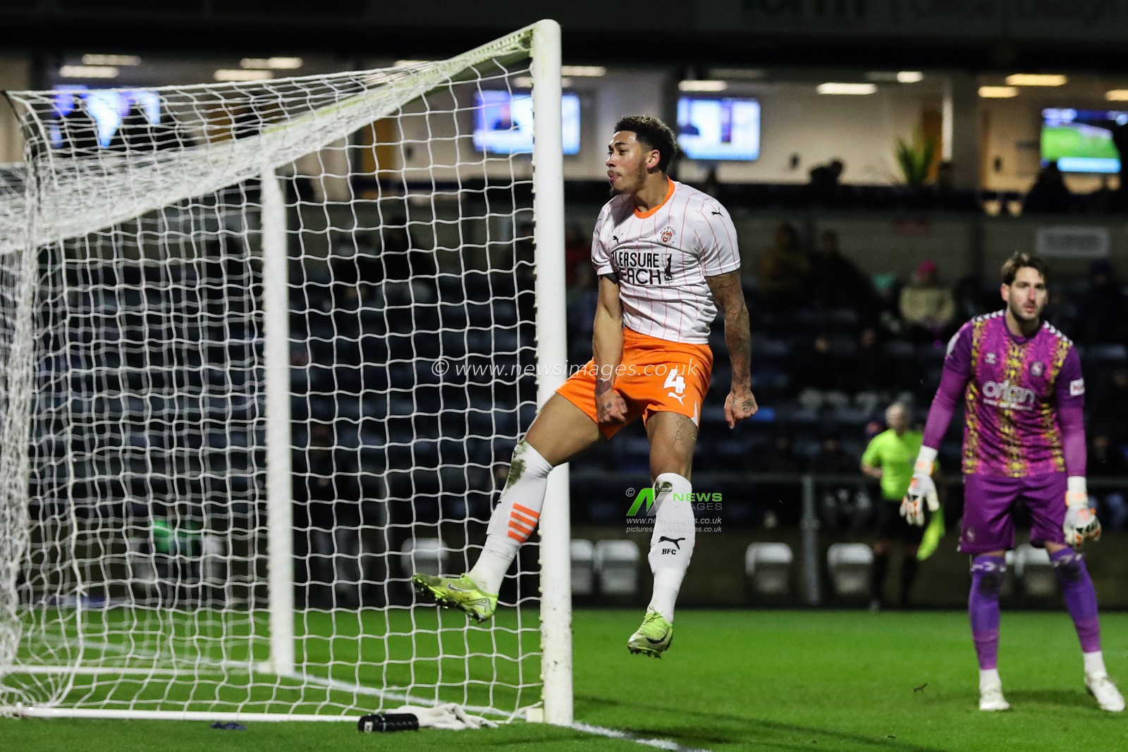 Jordan Lawrence-Gabriel of Blackpool celebrates his side's goal to make it 1-1 during the Sky Bet League 1 match Wycombe Wanderers vs Blackpool at Adams Park, High Wycombe, United Kingdom, 4th January 2025

(Photo by Gareth Evans/News Images)