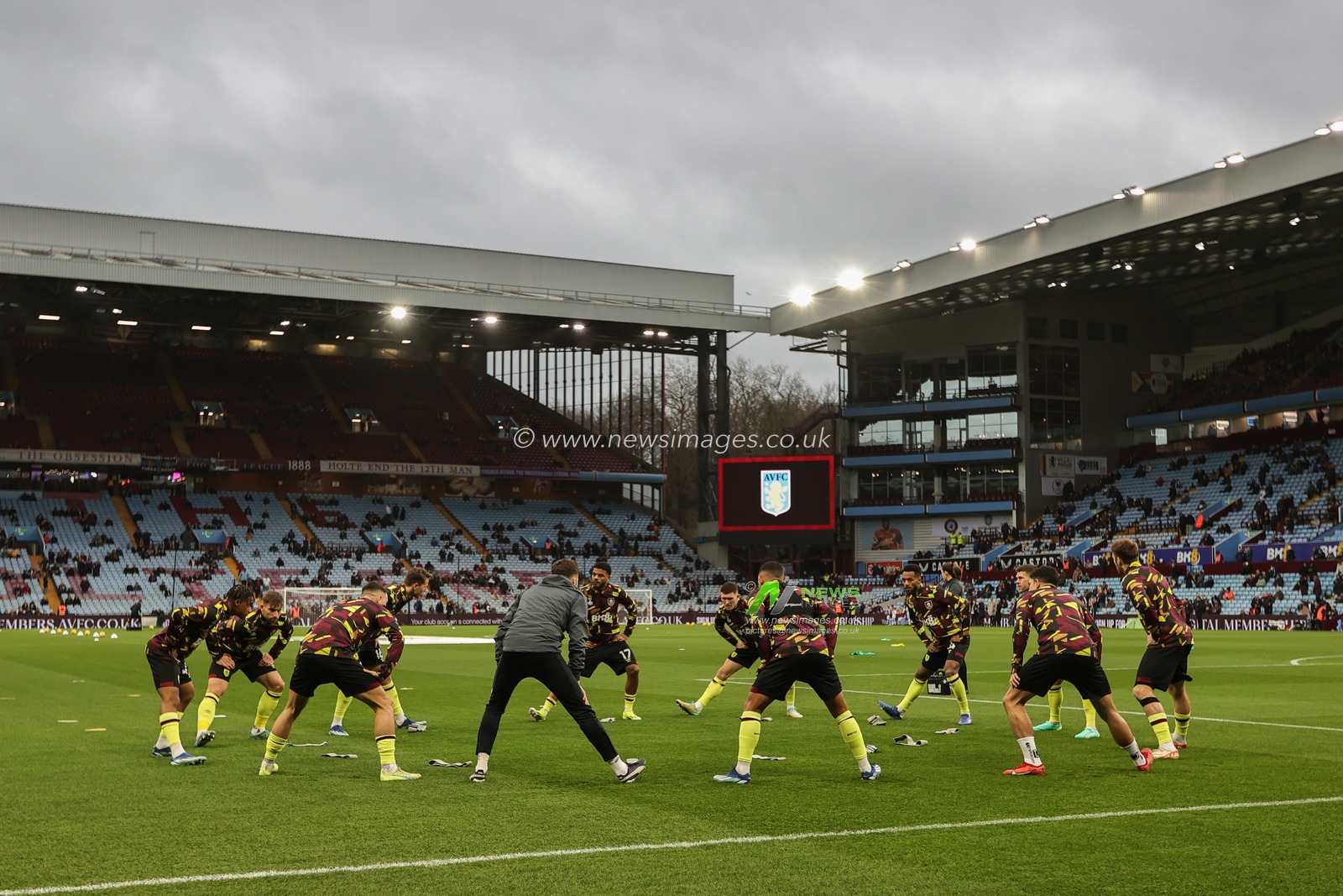 Burnley players warming up during the Premier League match Aston Villa vs Burnley at Villa Park, Birmingham, United Kingdom, 30th December 2023

(Photo by Mark Cosgrove/News Images)