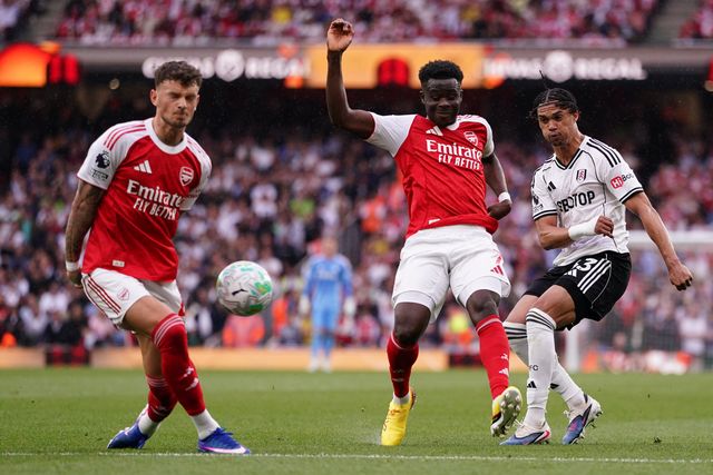 Antonee Robinson of Fulham has attempt on goal during the Premier League match Arsenal vs Fulham at Emirates, London, United Kingdom on 02 May 2026

(Photo by Harvey Murphy/News Images)