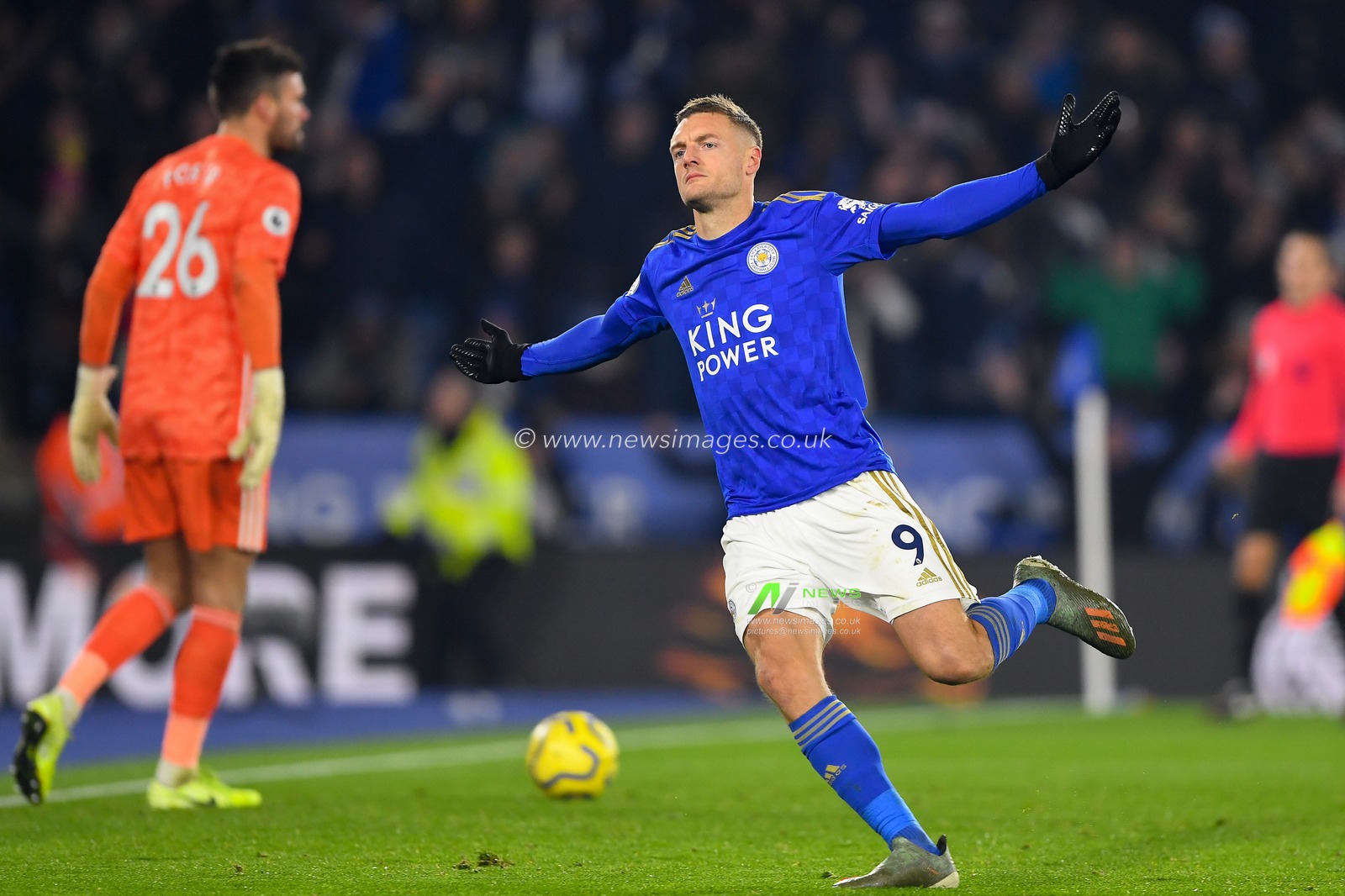 4th December 2019, King Power Stadium, Leicester, England; Premier League, Leicester City v Watford : Jamie Vardy (9) of Leicester City celebrates after scoring a goal to make it 1-0 

Credit: Jon Hobley/News Images