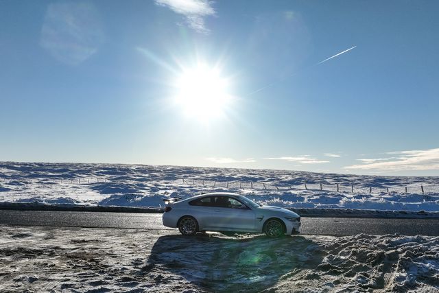 Heavy snow on Saddleworth Moor and a clear A635 after days of sub-zero temperatures, Saddleworth, United Kingdom, 11th January 2025

(Photo by Mark Cosgrove/News Images)