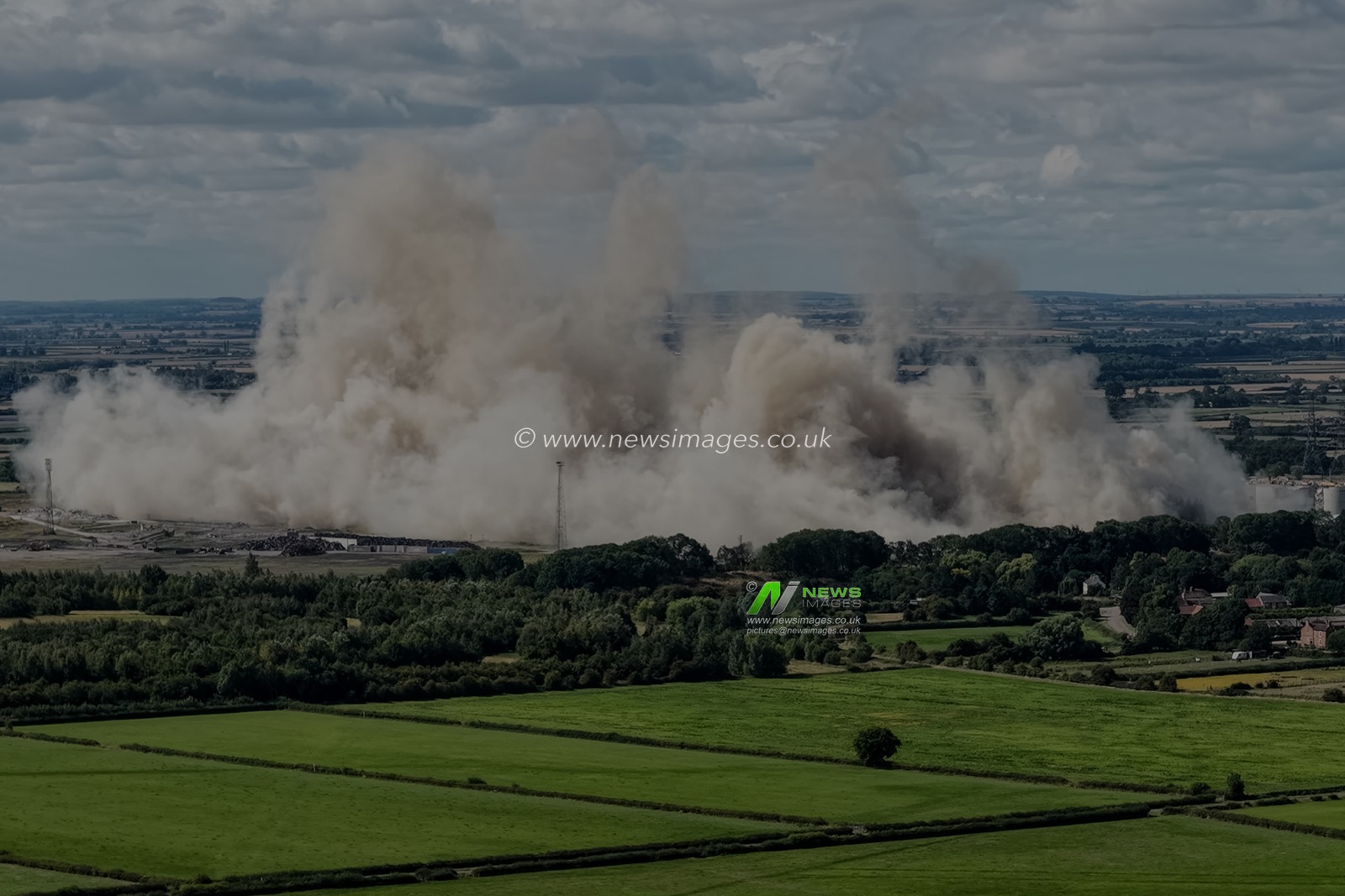 The remaining 8 cooling towers of Cottam Power Station are demolished after The power station was decommissioned by EDF Energy in 2019 at Cottam Power Station, Retford, United Kingdom, 14th August 2025

(Photo by Mark Cosgrove/News Images)