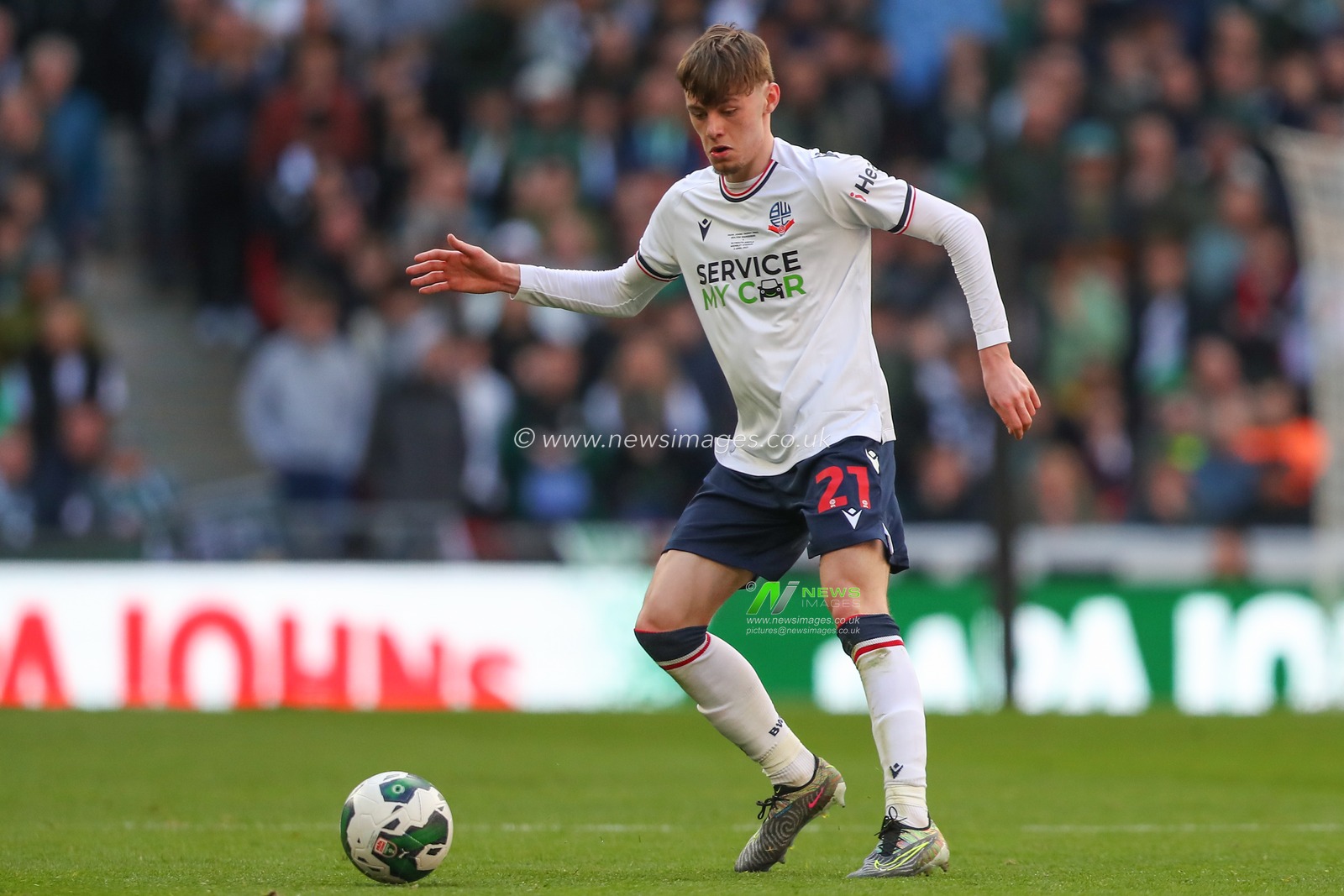 Conor Bradley #21 of Bolton Wanderers in action during the Papa John's Trophy Final match Bolton Wanderers vs Plymouth Argyle at Wembley Stadium, London, United Kingdom, 2nd April 2023

(Photo by Gareth Evans/News Images)