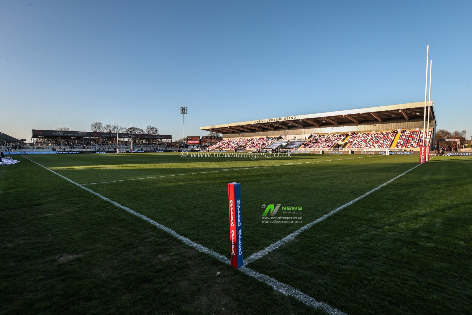 A general view of the DIY Kitchens Stadium ahead of the Betfred Challenge Cup Quarter Final match Wakefield Trinity vs Leigh Leopards at DIY Kitchens Stadium, Wakefield, United Kingdom, 4th April 2025

(Photo by Alfie Cosgrove/News Images)