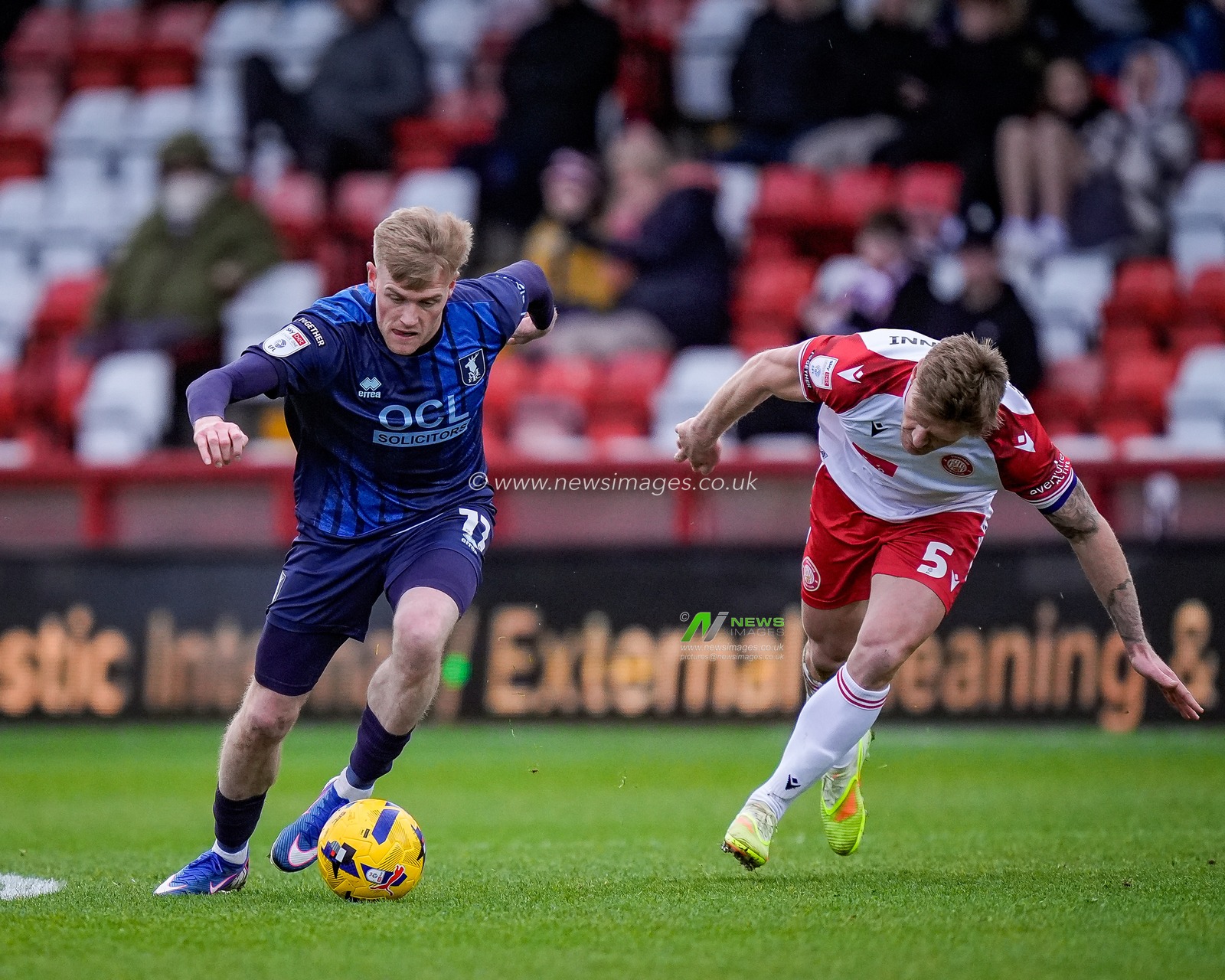 Will Evans of Mansfield Town makes a run with the ball  chased by Carl Piergianni of Stevenage during the Sky Bet League 1 match Stevenage vs Mansfield Town at Lamex Stadium, Stevenage, United Kingdom, 24th January 2026

(Photo by Maynard Manyowa/News Images)