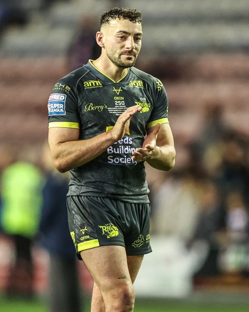 Jake Connor of Leeds Rhinos applauds the fans after the game during the Betfred Super League round 11 match Wigan Warriors vs Leeds Rhinos at The Brick Community Stadium, Wigan, United Kingdom on 15 May 2026

(Photo by Alfie Cosgrove/News Images)