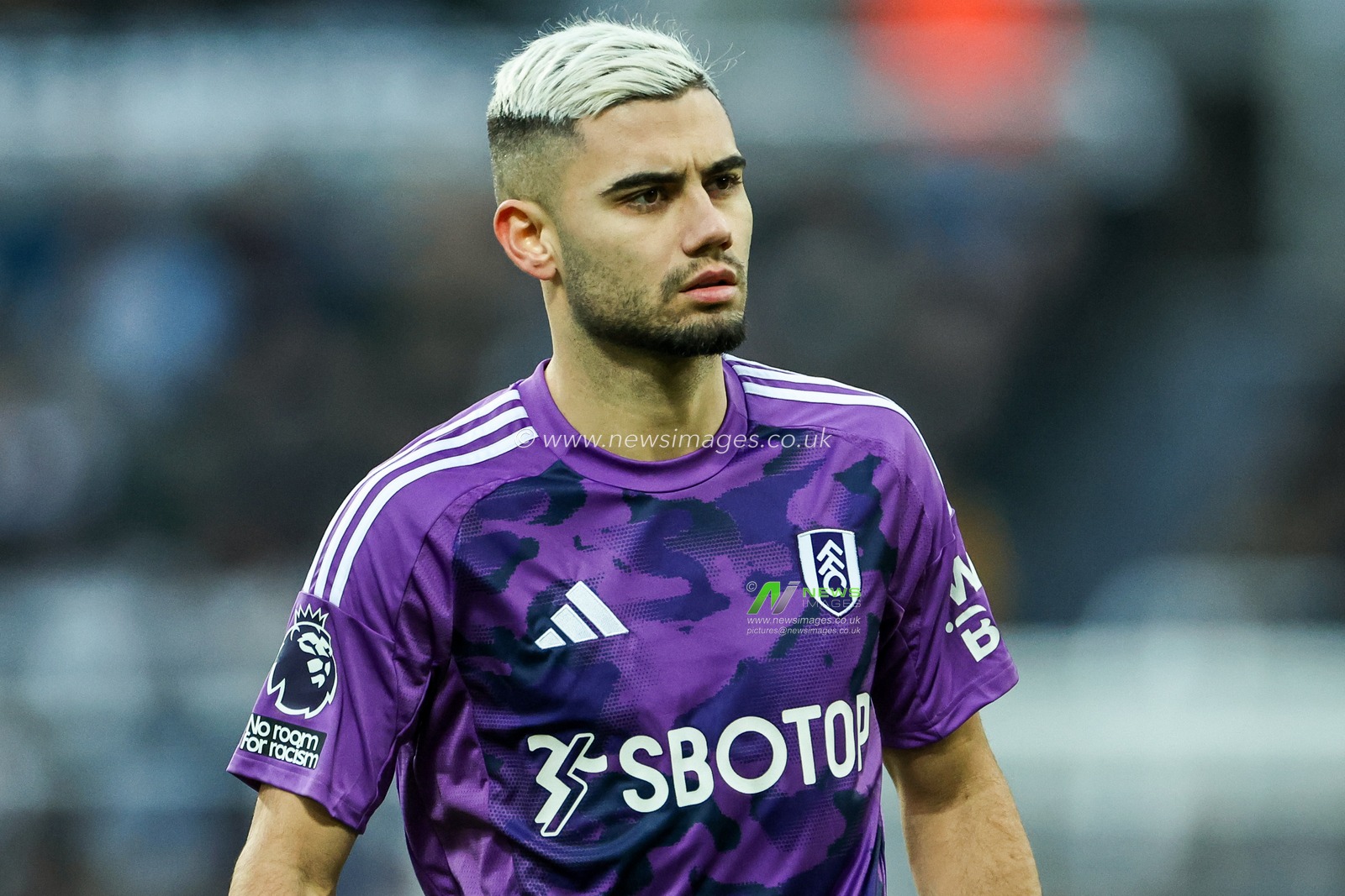 Andreas Pereira of Fulham looks on during the Premier League match Newcastle United vs Fulham at St. James's Park, Newcastle, United Kingdom, 1st February 2025

(Photo by Mark Cosgrove/News Images)