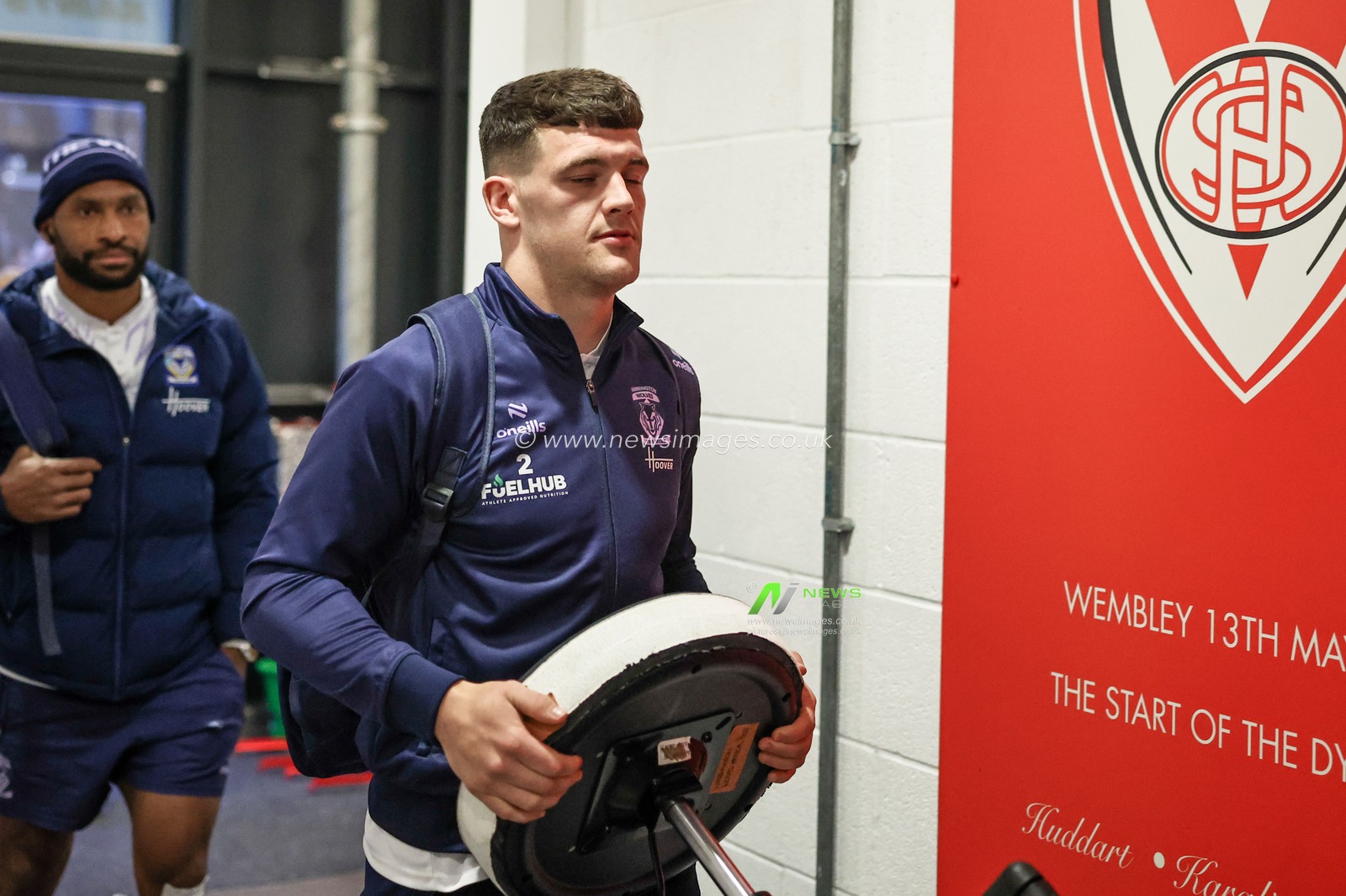 Josh Thewlis of Warrington Wolves arrives during the Betfred Super League Round 5 match St Helens vs Warrington Wolves at Totally Wicked Stadium, St Helens, United Kingdom, 21st March 2025

(Photo by Mark Cosgrove/News Images)