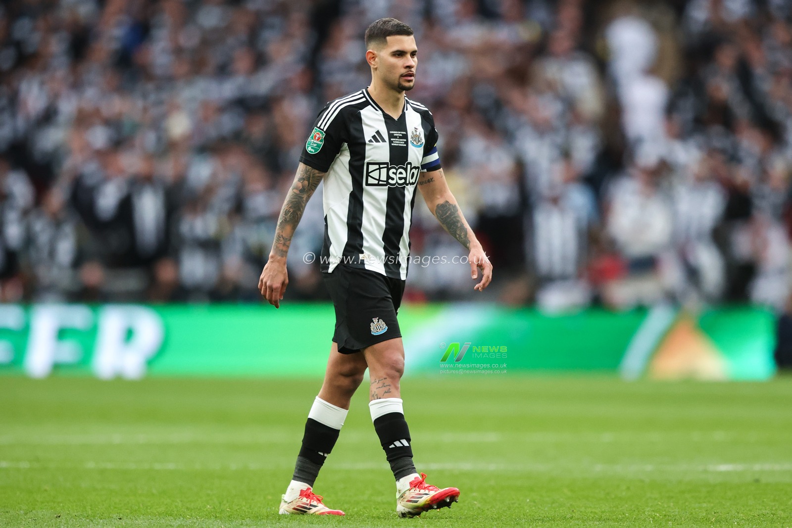 Bruno GuimarÃ£es of Newcastle United during the Carabao Cup Final match Liverpool vs Newcastle United at Wembley Stadium , London, United Kingdom, 16th March 2025

(Photo by Alfie Cosgrove/News Images)
