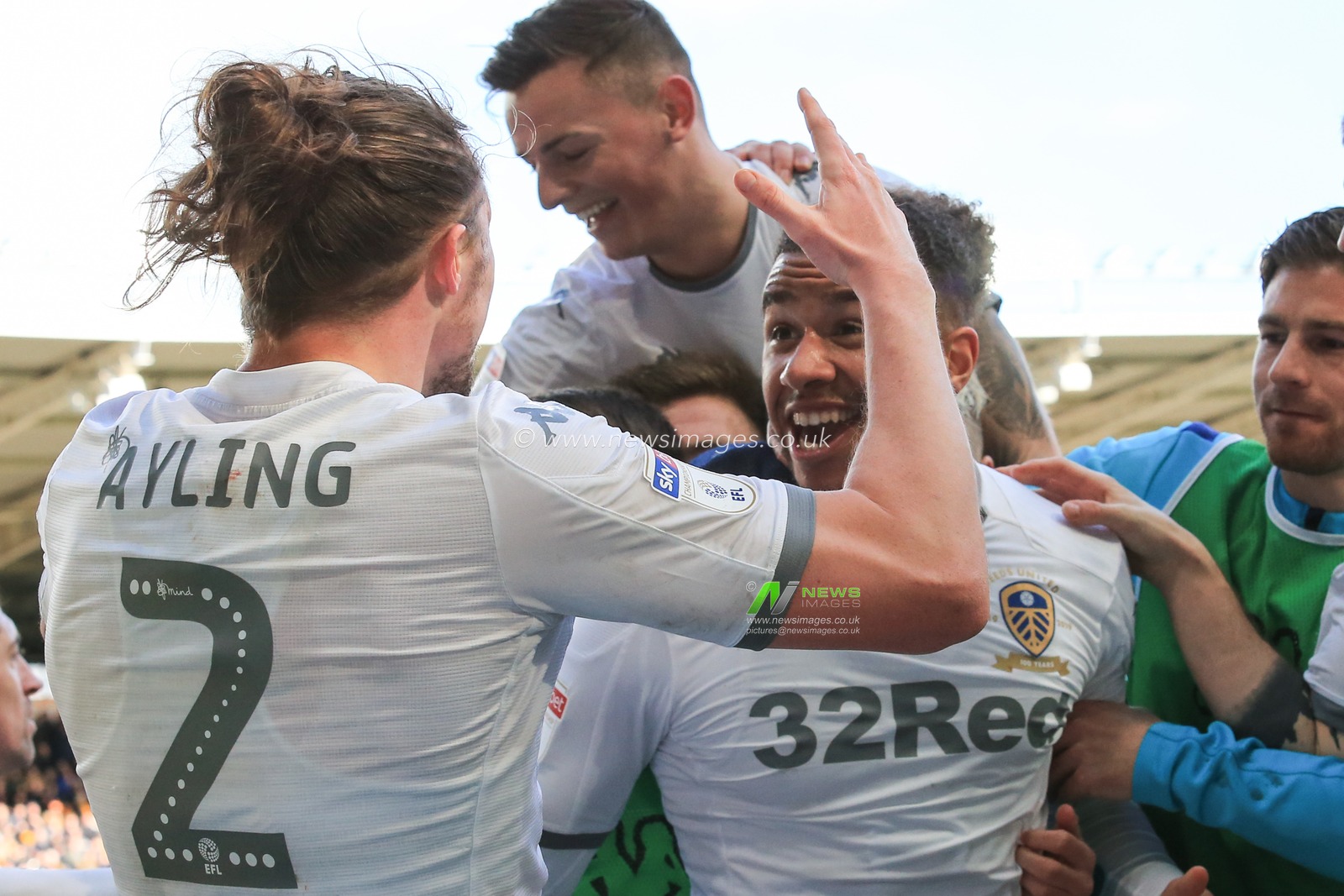 29th February 2020, KCOM Stadium, Hull, England; Sky Bet Championship, Hull City v Leeds United : Luke Ayling (2) celebrates with Tyler Roberts (11) of Leeds United