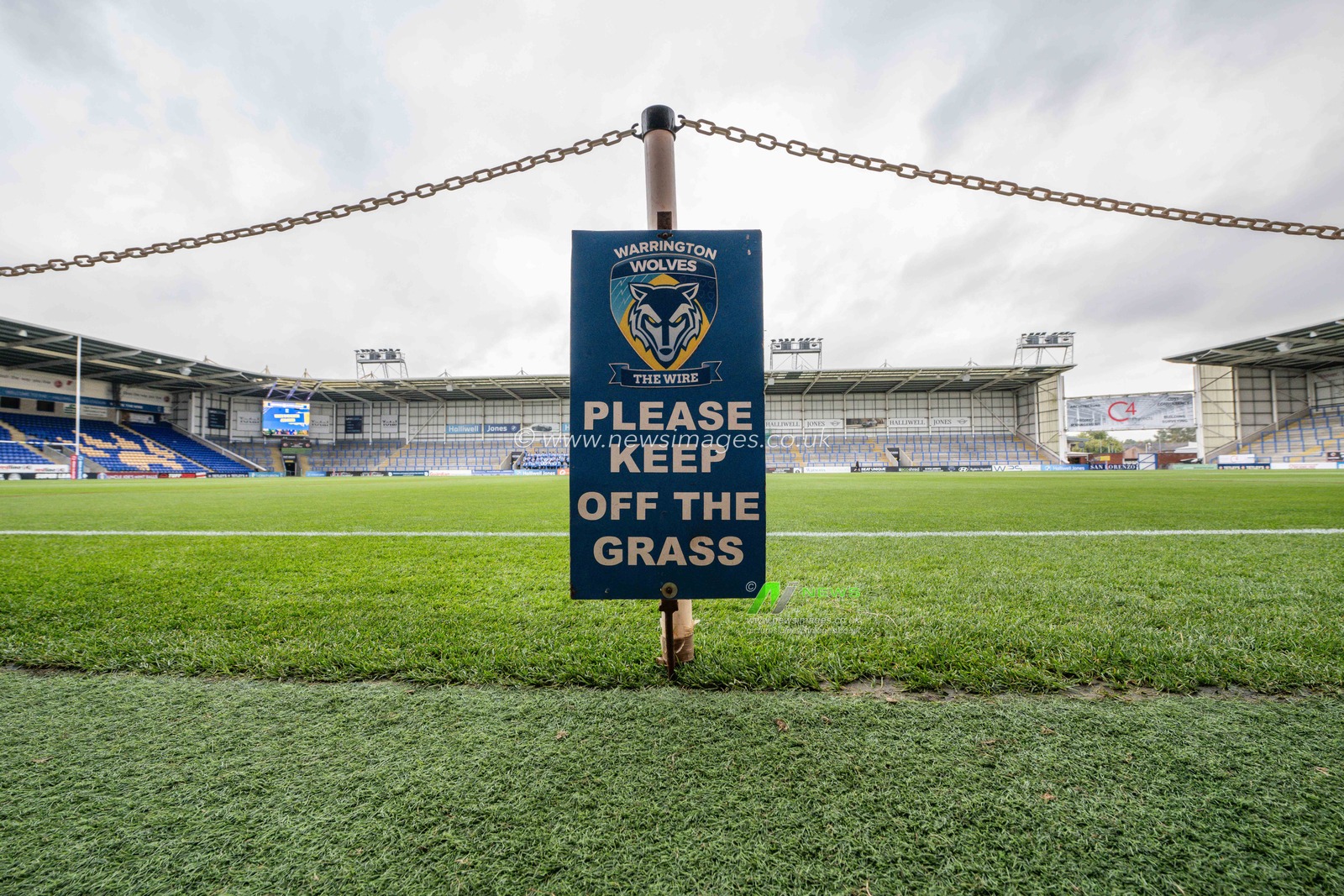 A general view of the Halliwell Jones Stadium and the please keep off the grass sign, Home of Warrington Wolves, during the Betfred Super League Round 27 match Warrington Wolves vs London Broncos at Halliwell Jones Stadium, Warrington, United Kingdom, 20th September 2024

(Photo by Craig Thomas/News Images)