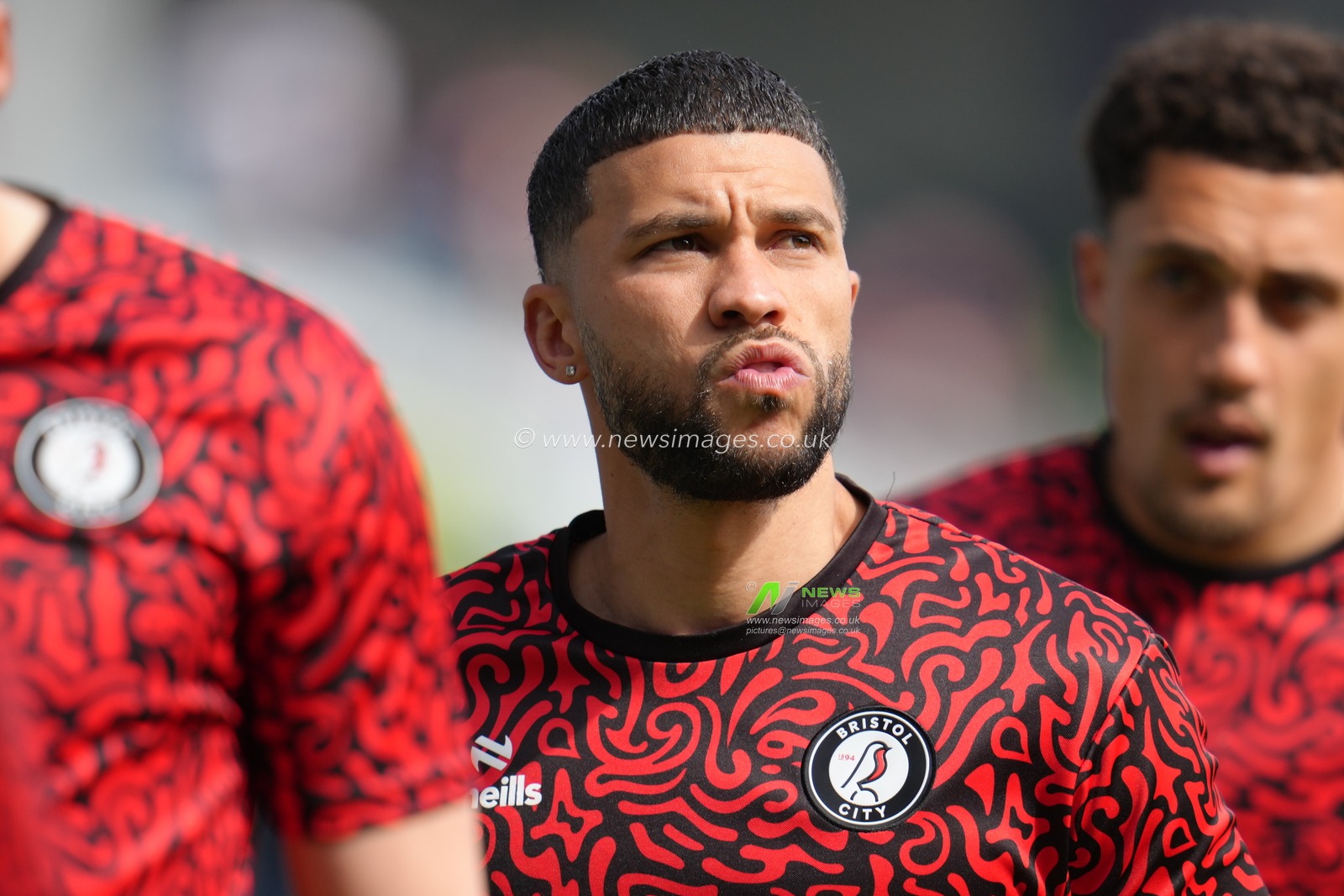 Nahki Wells of Bristol City ahead of the Sky Bet Championship match Queens Park Rangers vs Bristol City at Kiyan Prince Foundation Stadium, London, United Kingdom, 12th April 2025

(Photo by Harvey Murphy/News Images)