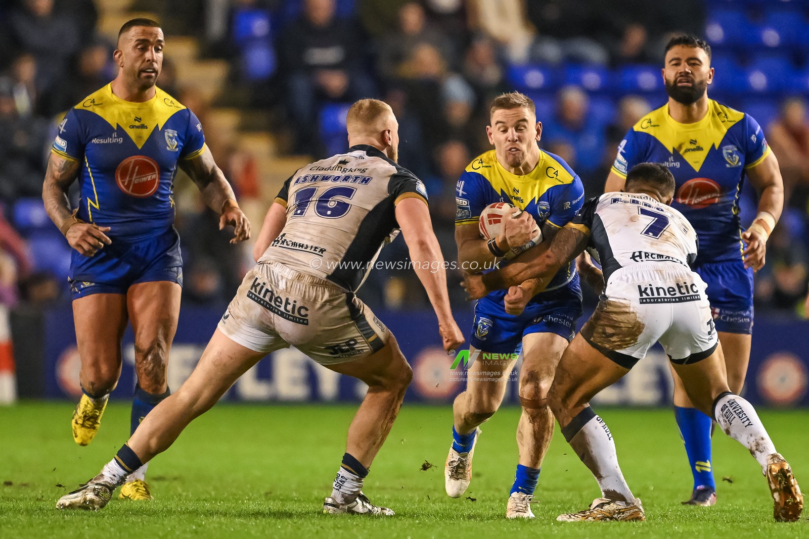 Matt Dufty of Warrington Wolves is tackled by Faâ€™amanu Brown Hull FC during the Betfred Super League Round 2 match Warrington Wolves vs Hull FC at Halliwell Jones Stadium, Warrington, United Kingdom, 23rd February 2024

(Photo by Craig Thomas/News Images)