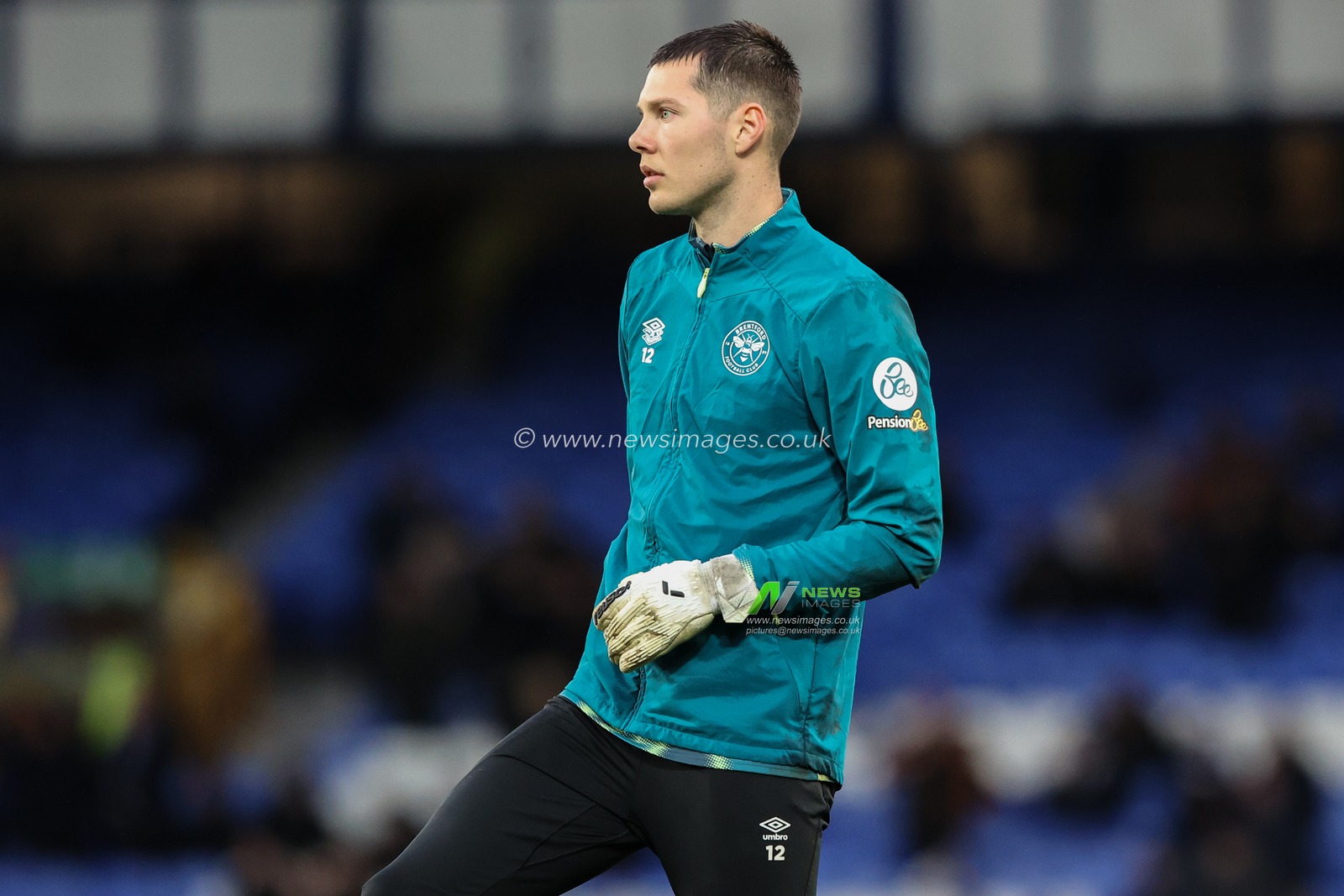 HÃ¡kon Rafn Valdimarsson of Brentford in the pregame warmup session during the Premier League match Everton vs Brentford at Goodison Park, Liverpool, United Kingdom, 23rd November 2024

(Photo by Alfie Cosgrove/News Images)