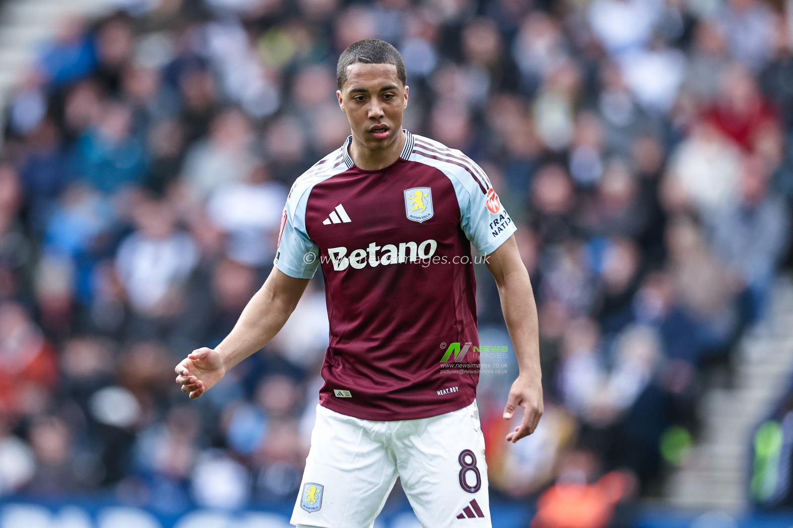 Youri Tielemans of Aston Villa during the Emirates FA Cup Quarter-finals match Preston North End vs Aston Villa at Deepdale, Preston, United Kingdom, 30th March 2025

(Photo by Mark Cosgrove/News Images)