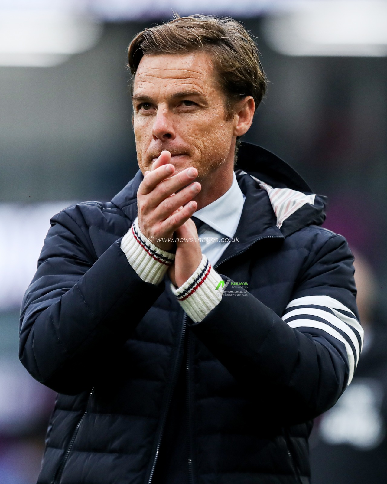 Scott Parker manager of Burnley claps fans after the Premier League match Burnley vs Leeds United at Turf Moor, Burnley, United Kingdom, 18th October 2025

(Photo by Jorge Horsted/News Images)
