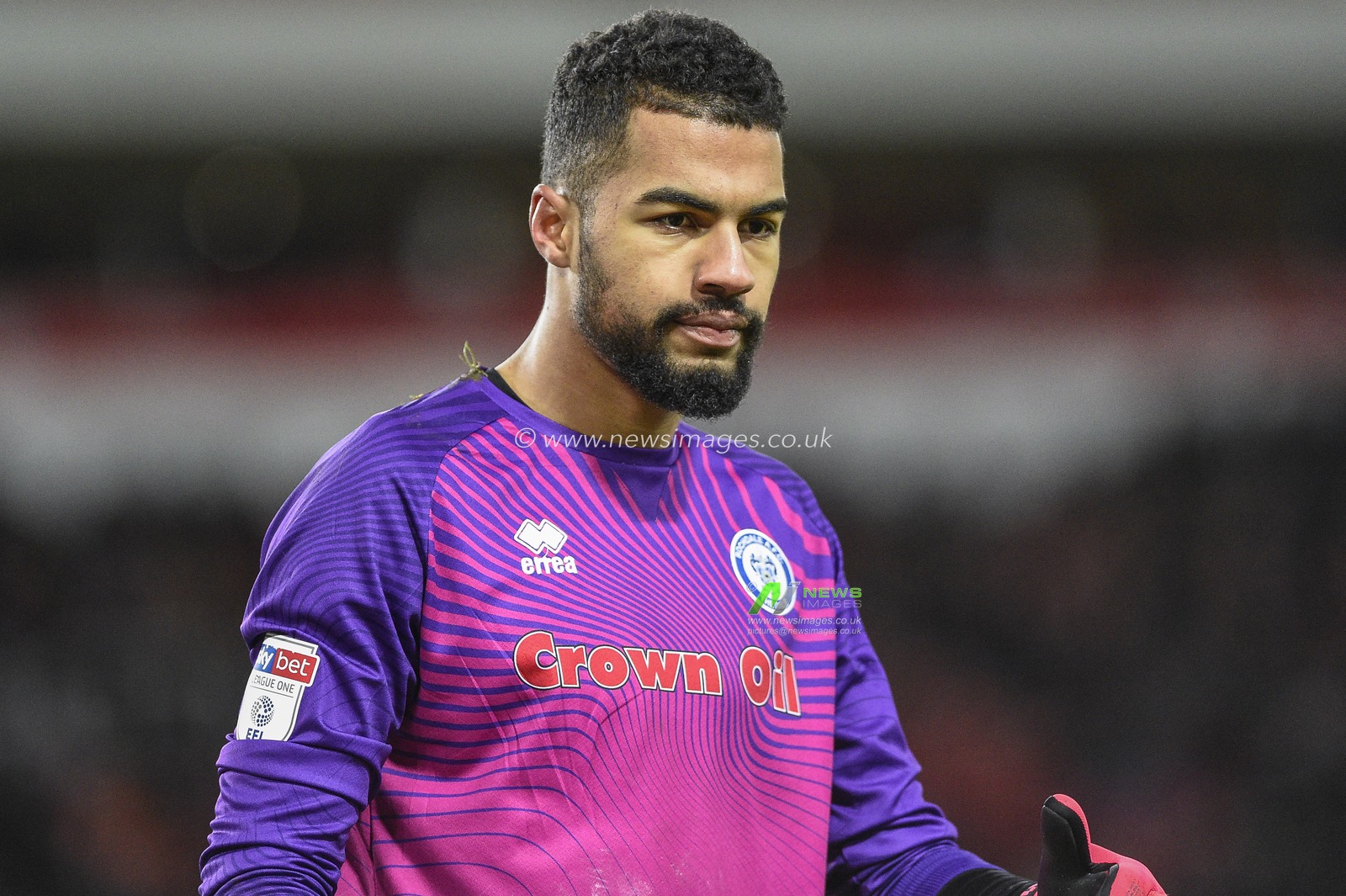 11th February 2020, Stadium Of Light, Sunderland, England; Sky Bet League 1, Sunderland v Rochdale : Robert SÃ¡nchez (25) of Rochdale in action