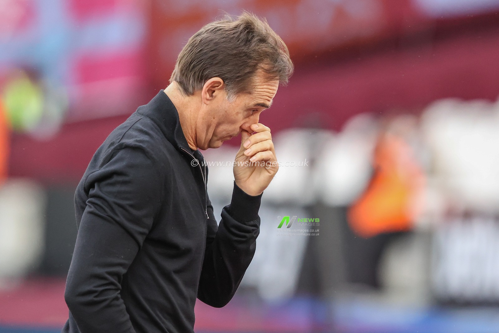 Julen Lopetegui manager of West Ham United arrives during the Premier League match West Ham United vs Brighton and Hove Albion at London Stadium, London, United Kingdom, 21st December 2024

(Photo by Alfie Cosgrove/News Images)