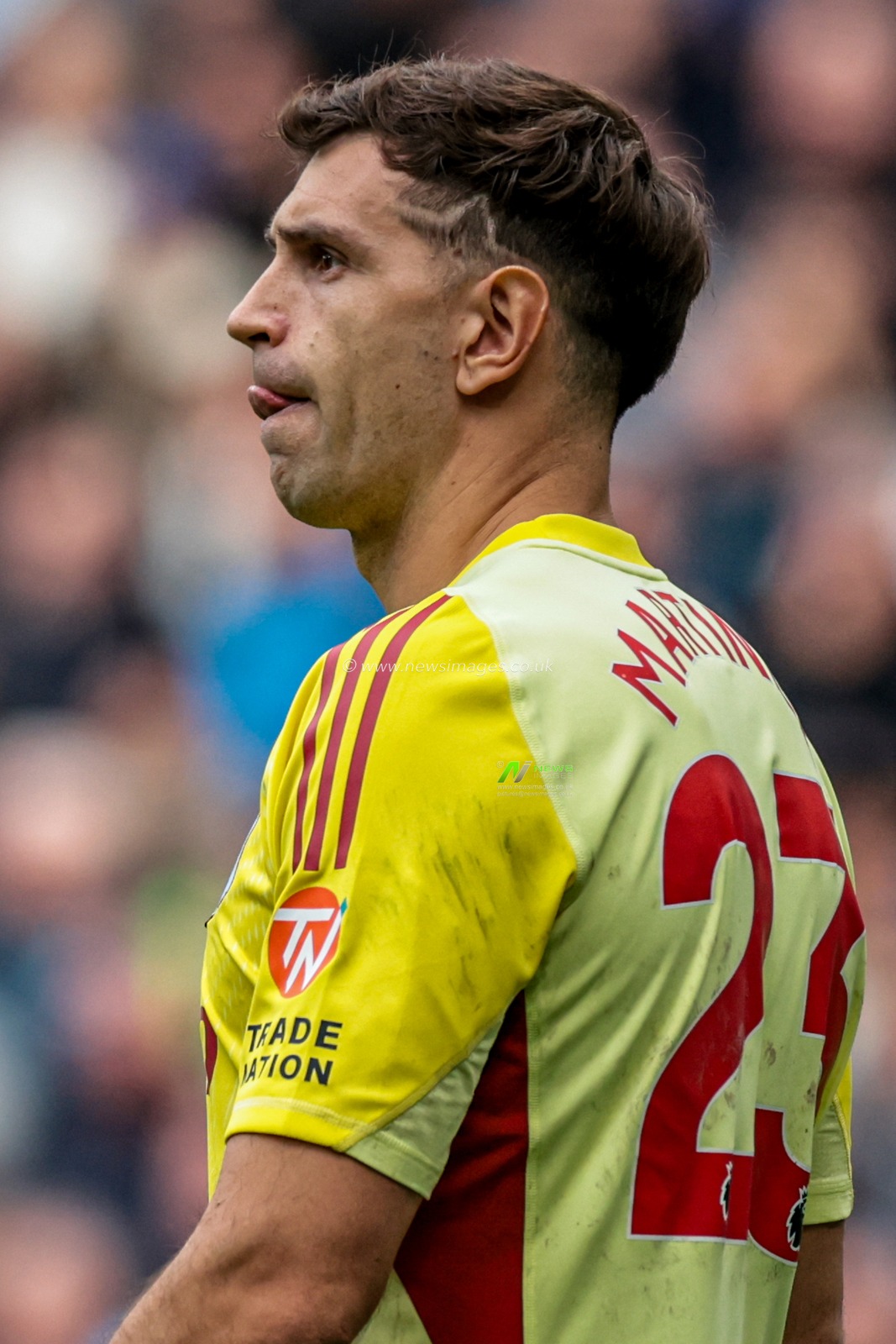 Emiliano Martinez of Aston Villa during the Premier League match Everton vs Aston Villa at Hill Dickinson Stadium, Liverpool, United Kingdom, 13th September 2025

(Photo by Mark Cosgrove/News Images)