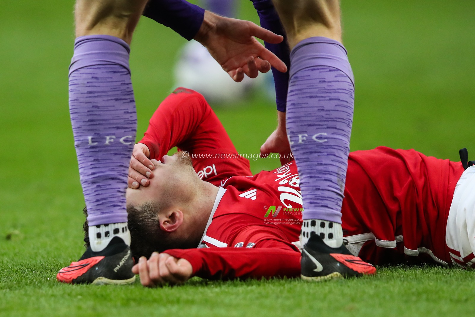 Neco Williams of Nottingham Forest goes down injured during the Premier League match Nottingham Forest vs Liverpool at City Ground, Nottingham, United Kingdom, 2nd March 2024

(Photo by Gareth Evans/News Images)
