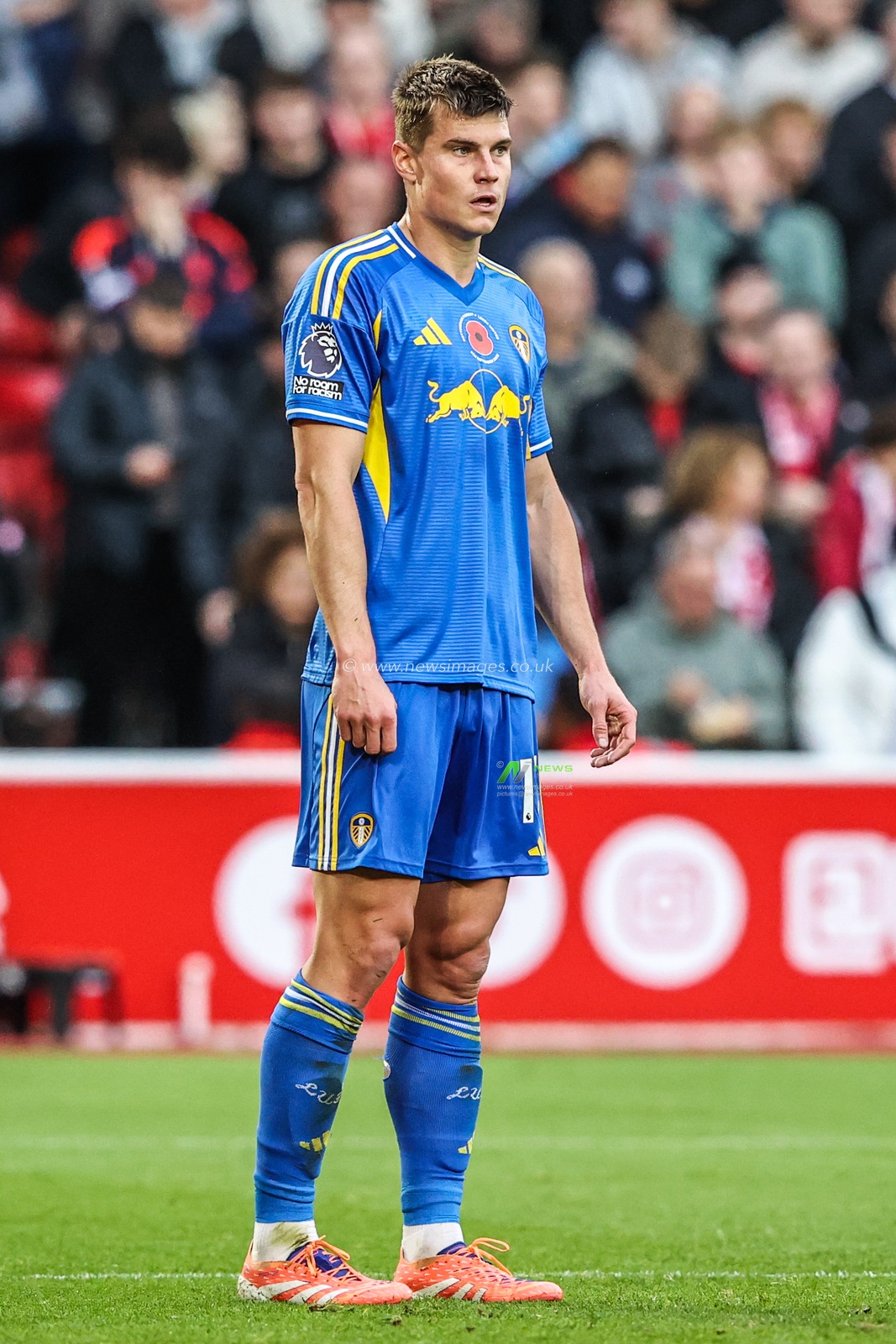 Jaka Bijol of Leeds United during the Premier League match Nottingham Forest vs Leeds United at City Ground, Nottingham, United Kingdom, 9th November 2025

(Photo by Alfie Cosgrove/News Images)

*** GER AUT SUI OUT ***