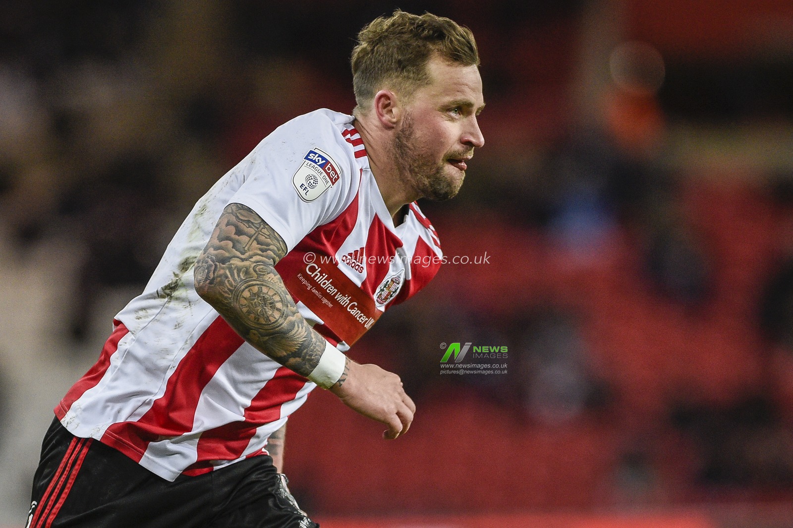 11th February 2020, Stadium Of Light, Sunderland, England; Sky Bet League 1, Sunderland v Rochdale : Chris Maguire (7) of Sunderland in action