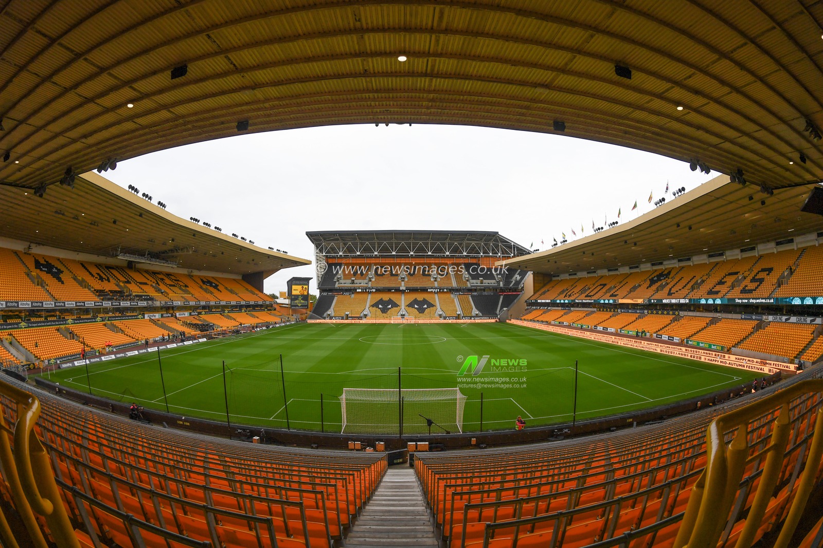 General View of Molineux Stadium, Home of Wolverhampton Wanderers before the Premier League match Wolverhampton Wanderers vs Manchester City at Molineux, Wolverhampton, United Kingdom, 30th September 2023

(Photo by Mike Jones/News Images)