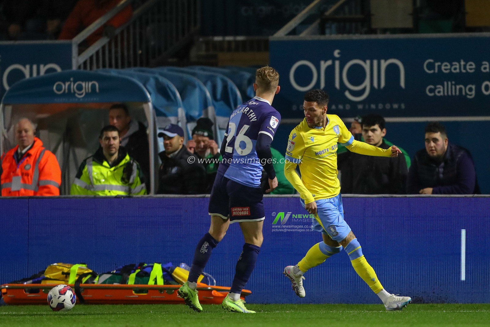 Jason McCarthy #26 of Wycombe Wanderers tackles Marvin Johnson #18 of Sheffield Wednesday during the Sky Bet League 1 match Wycombe Wanderers vs Sheffield Wednesday at Adams Park, High Wycombe, United Kingdom, 14th January 2023

(Photo by Gareth Evans/News Images)