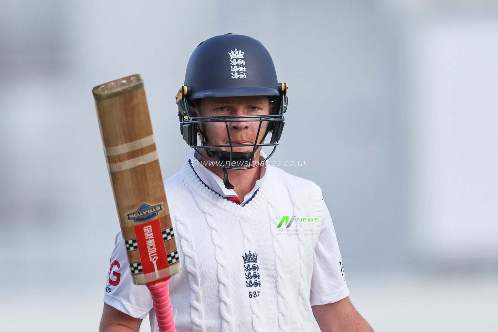 Ollie Pope of England leaves the field of play not out at stumps on day 1 during the Rothesay Test Match Day 1 England vs Zimbabwe at Trent Bridge, Nottingham, United Kingdom, 22nd May 2025

(Photo by Mark Cosgrove/News Images)