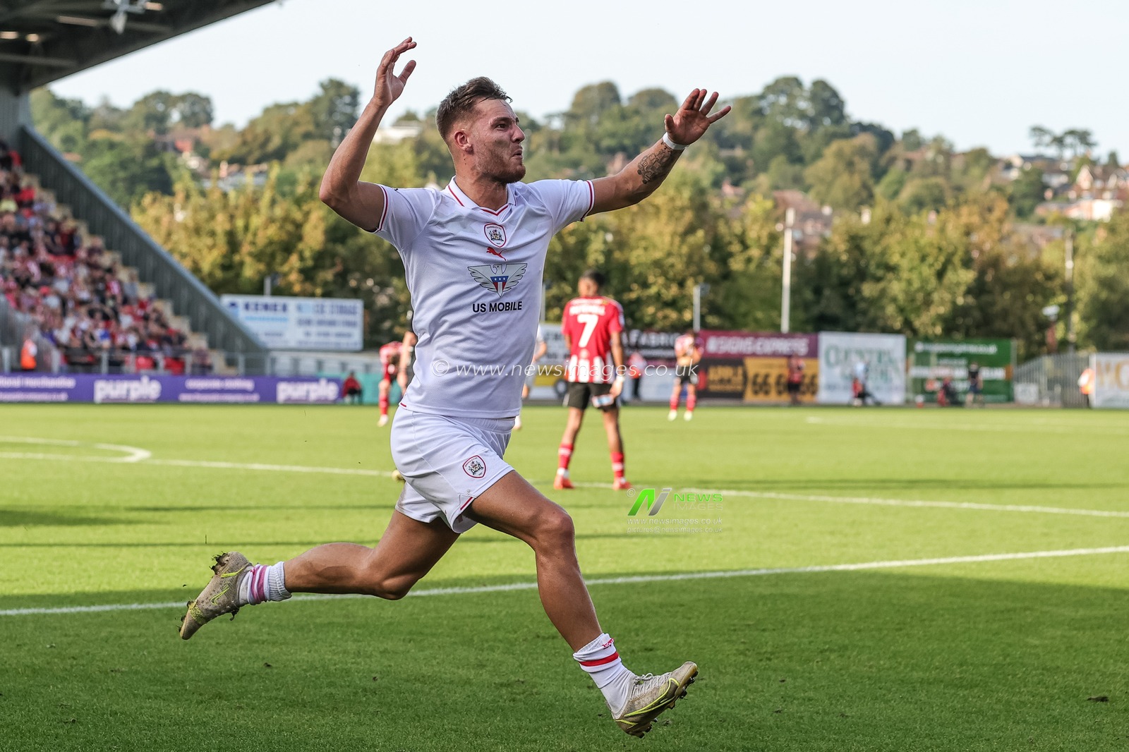 John Mcatee #45 of Barnsley celebrates his goal to make it 0-1 during the Sky Bet League 1 match Exeter City vs Barnsley at St James' Park, Exeter, United Kingdom, 7th October 2023

(Photo by Mark Cosgrove/News Images)