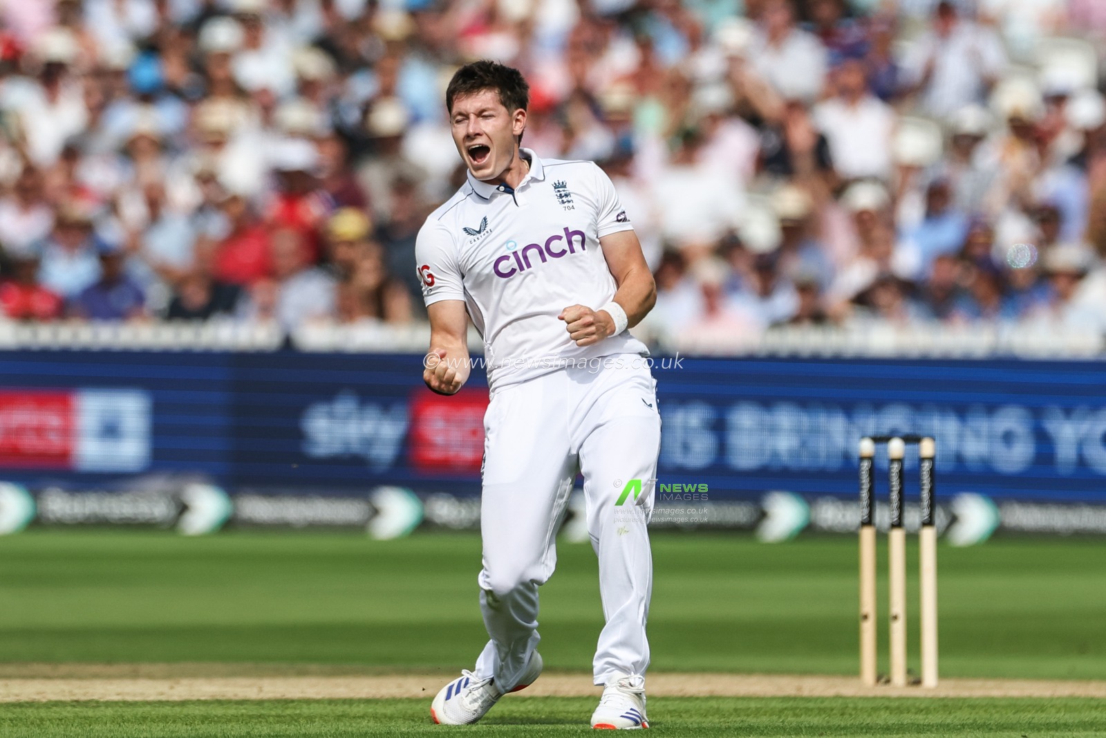 Matthew Potts of England celebrates the dismissal of Angelo Mathews of Sri Lanka during the England v Sri Lanka 2nd Rothesay Test Match Day 2 at Lords, London, United Kingdom, 30th August 2024

(Photo by Mark Cosgrove/News Images)