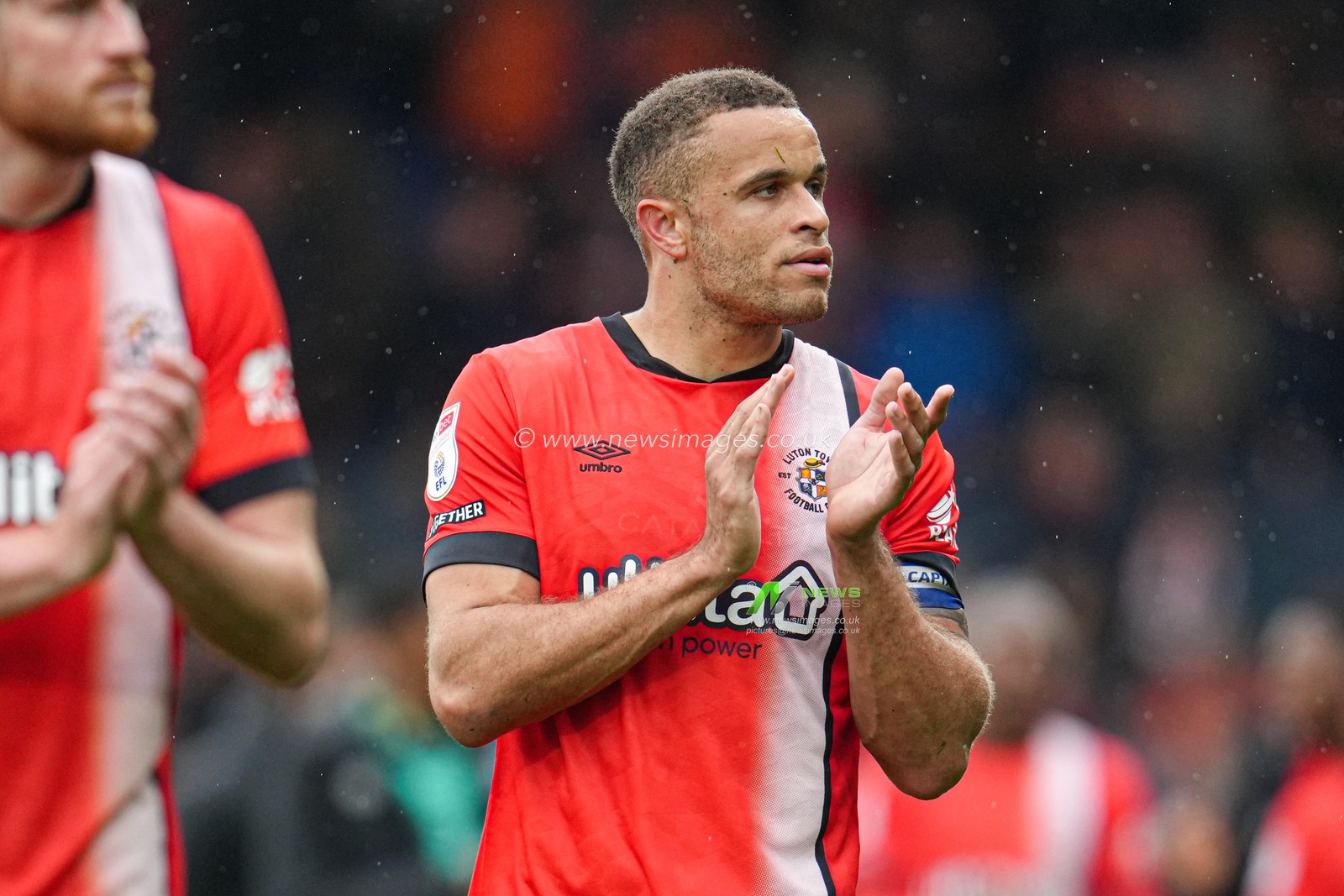 Carlton Morris of Luton Town during the Sky Bet Championship match Luton Town vs Bristol City at Kenilworth Road, Luton, United Kingdom, 21st April 2025

(Photo by Harvey Murphy/News Images)