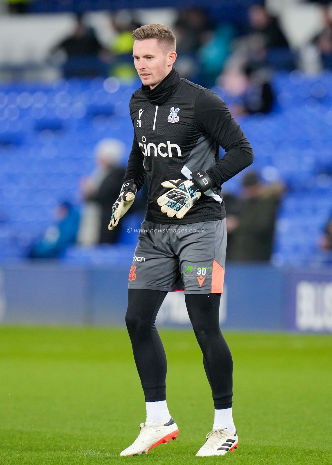 Dean Henderson of Crystal Palace warms up ahead of the match, during the Emirates FA Cup Third Round Replay match Everton vs Crystal Palace at Goodison Park, Liverpool, United Kingdom, 17th January 2024

(Photo by Steve Flynn/News Images)