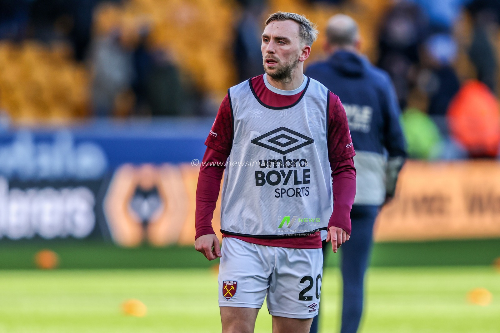 Jarrod Bowen of West Ham United in the pregame warmup session during the Premier League match Wolverhampton Wanderers vs West Ham United at Molineux, Wolverhampton, United Kingdom, 3rd January 2026

(Photo by Alfie Cosgrove/News Images)

*** GER AUT SUI OUT ***