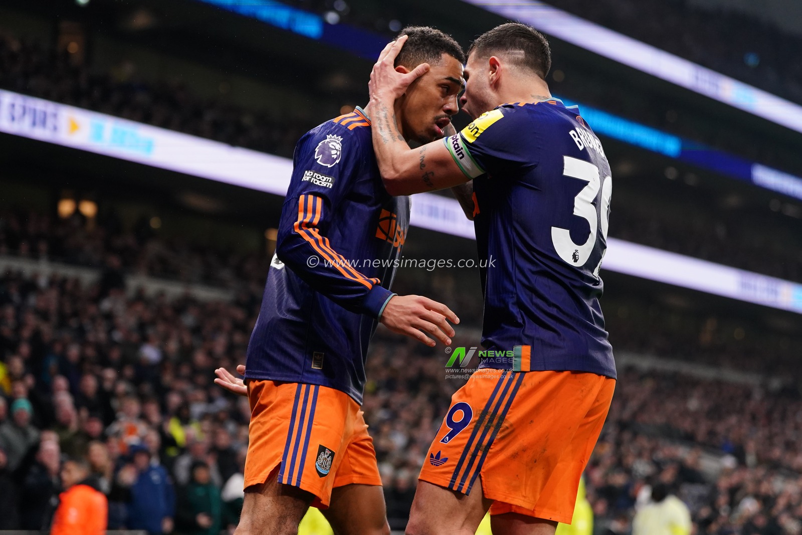 Jacob Ramsey of Newcastle United and Bruno Guimaraes of Newcastle United celebrate 1-2 lead during the Premier League match Tottenham Hotspur vs Newcastle Untied at Tottenham Hotspur Stadium, London, United Kingdom on 10 February 2026

(Photo by Harvey Murphy/News Images)