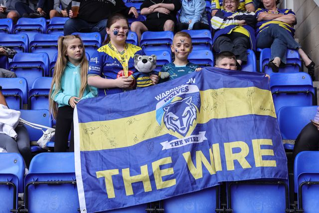 Warrington Wolves fans during the Betfred Super League Round 25 match Warrington Wolves vs Leigh Leopards at Halliwell Jones Stadium, Warrington, United Kingdom, 6th September 2025

(Photo by Mark Cosgrove/News Images)
