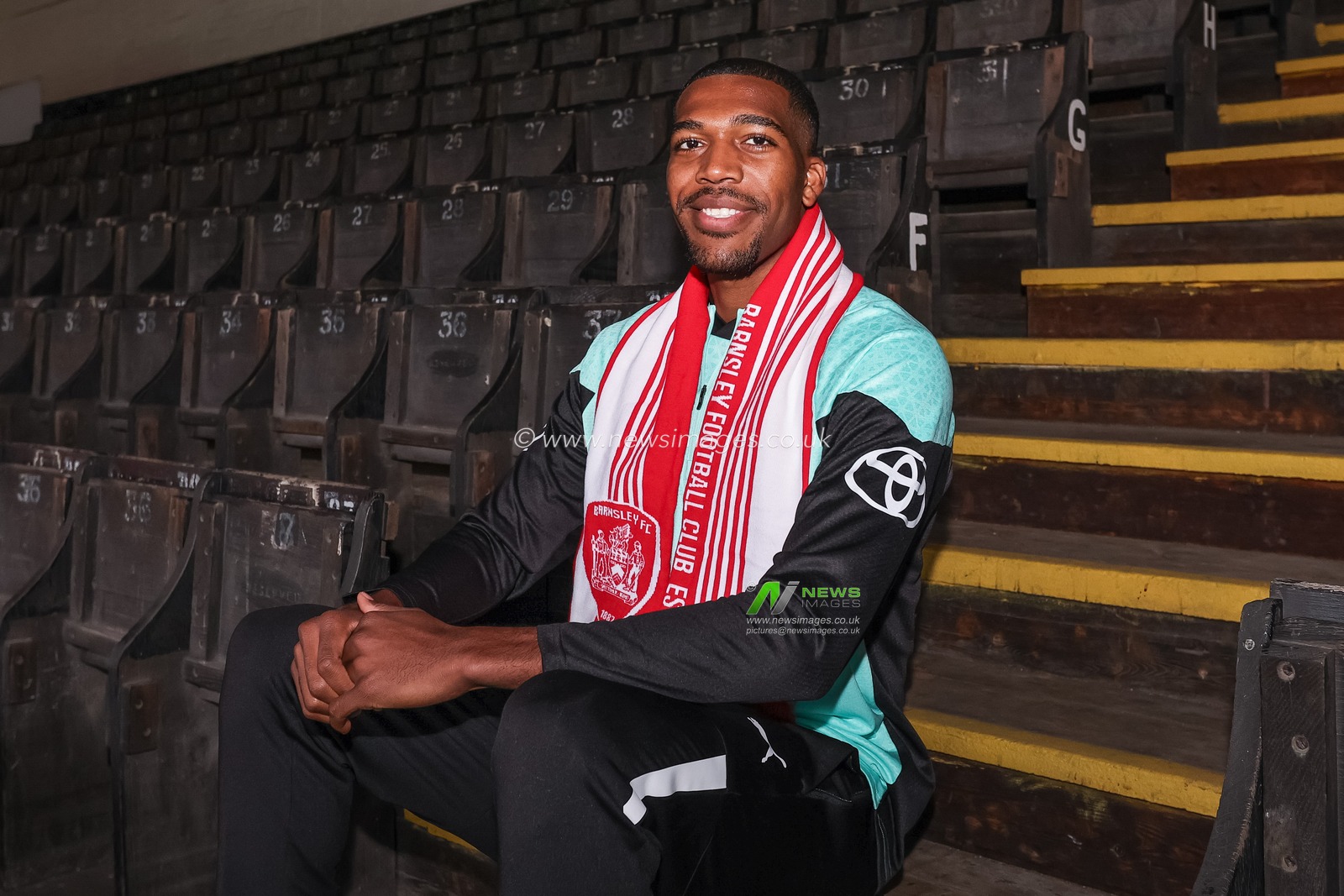 Donovan Pines signs for Barnsley FC on a free until 2025 transfer for at Oakwell, Barnsley, United Kingdom, 13th January 2024

(Photo by Mark Cosgrove/News Images)