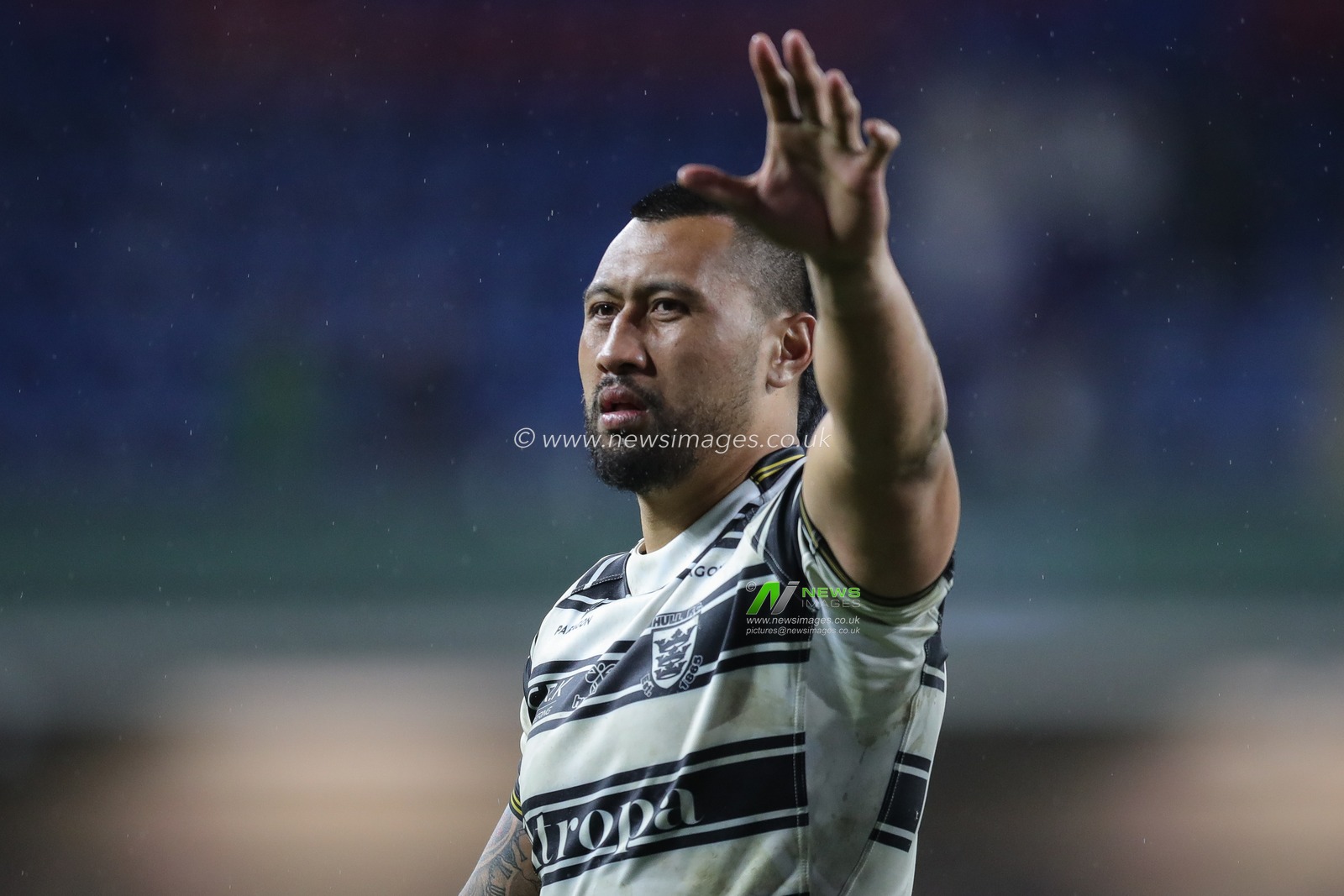 Ligi Sao #8 of Hull FC waves to the fans after the Betfred Super League Round 9 match Leeds Rhinos vs Hull FC at Headingley Stadium, Leeds, United Kingdom, 14th April 2023

(Photo by James Heaton/News Images)