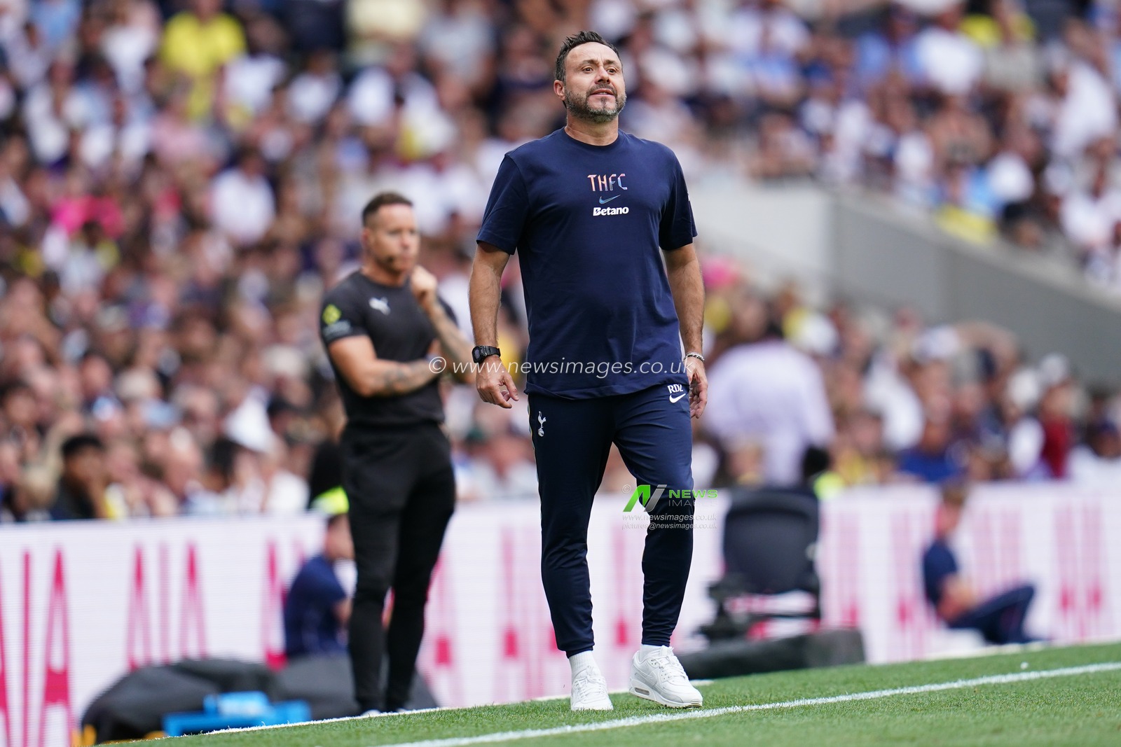 Roberto De Zerbi manager of Tottenham Hotspur during the pre-season friendly match Tottenham Hotspur vs Hoffenheim at Tottenham Hotspur Stadium, London, United Kingdom on 15 August 2026

(Photo by Harvey Murphy/News Images)