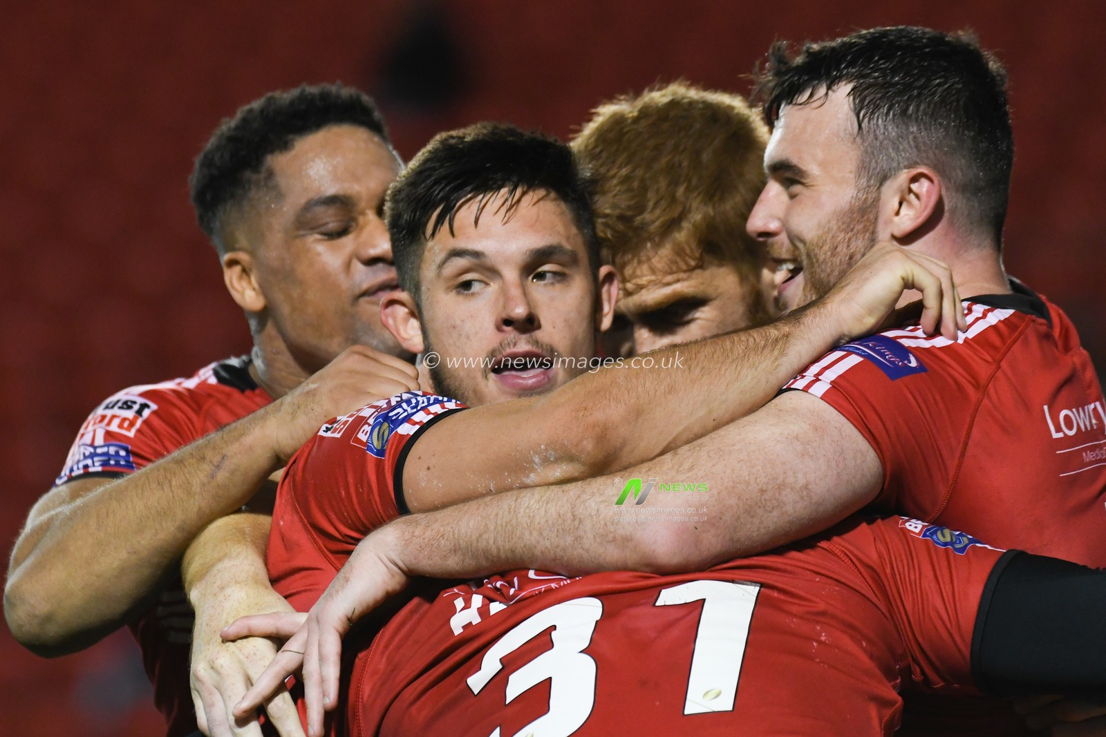 27th September 2018 , AJ Bell Stadium, Manchester, England; Betfred Super League Qualifiers, Salford Red Devils v Toulouse Olympique, Niall Evalds of Salford Red Devils celebrates his try

Credit:   Richard Long/News Images