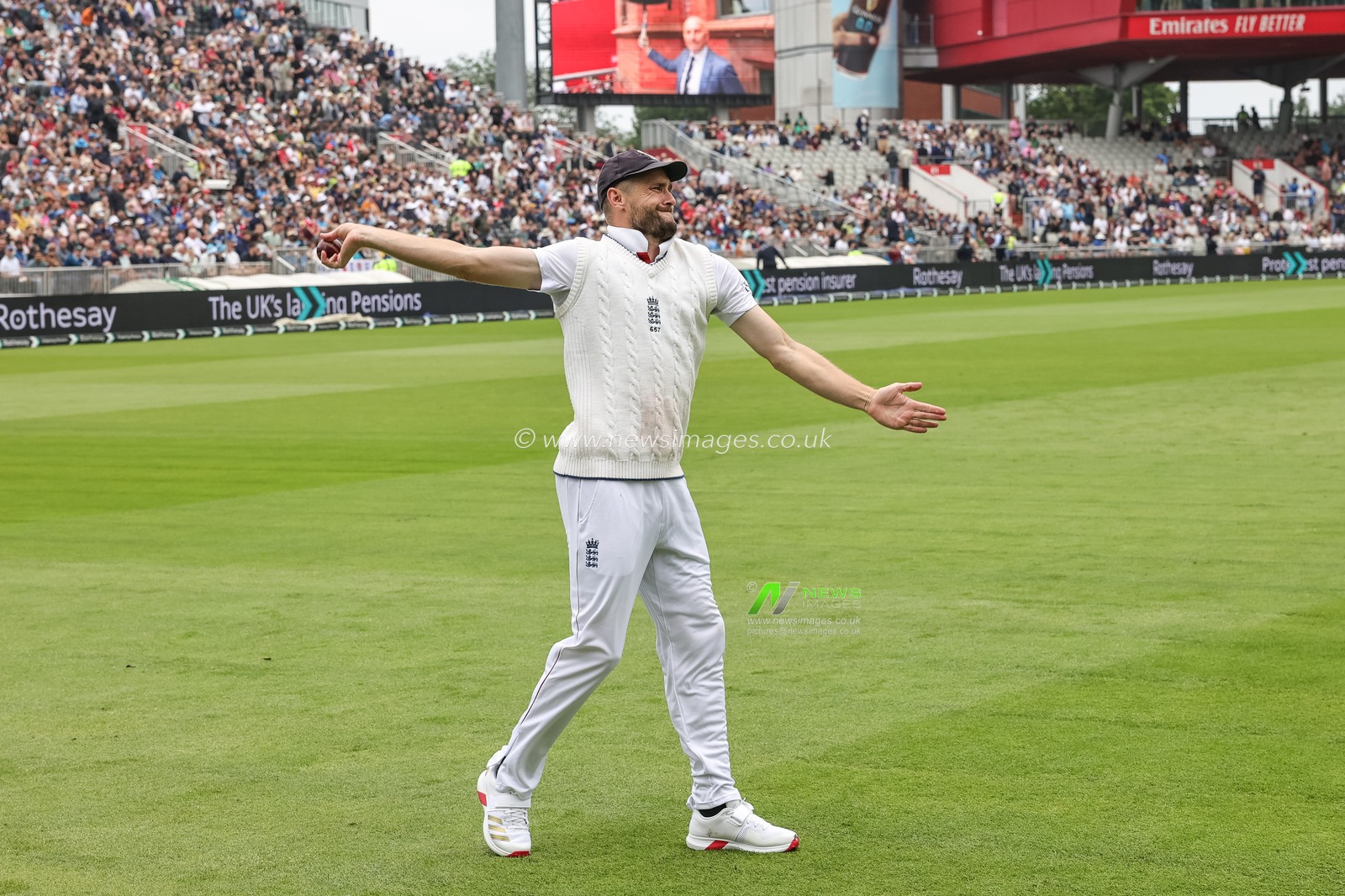 Chris Woakes of England warms up ahead of opening the bowling during the 4th Rothesay Test Match match Day 2 England vs India at Old Trafford Cricket Ground, Manchester, United Kingdom, 24th July 2025

(Photo by Mark Cosgrove/News Images)