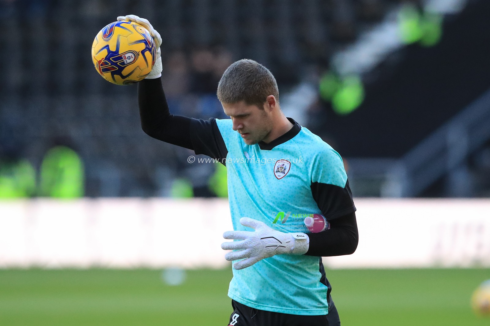 Ben Killip #23 of Barnsley in the pregame warmup session during the Sky Bet League 1 match Derby County vs Barnsley at Pride Park Stadium, Derby, United Kingdom, 11th November 2023

(Photo by Alfie Cosgrove/News Images)