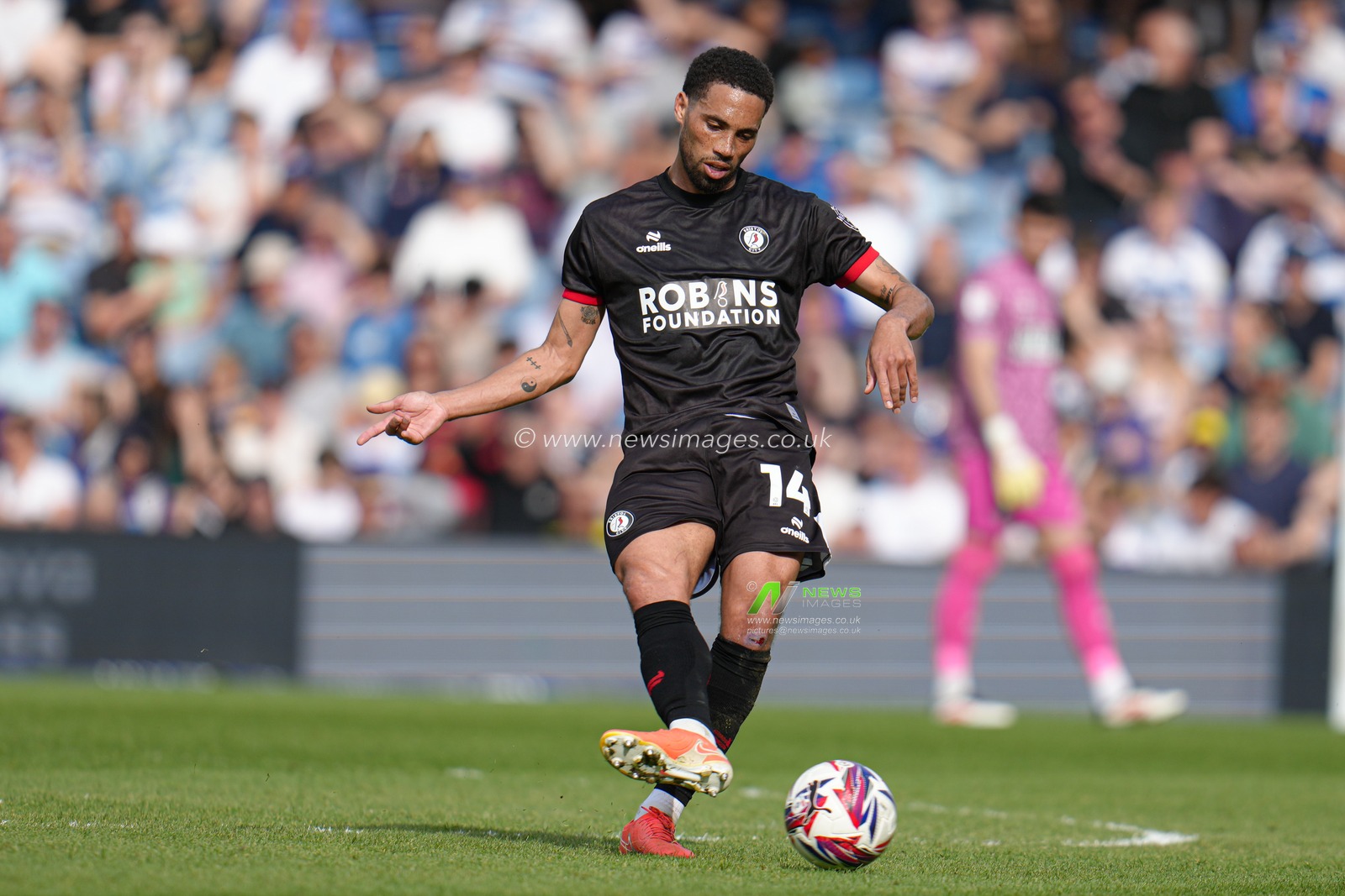 Zak Vyner of Bristol City during the Sky Bet Championship match Queens Park Rangers vs Bristol City at Kiyan Prince Foundation Stadium, London, United Kingdom, 12th April 2025

(Photo by Harvey Murphy/News Images)