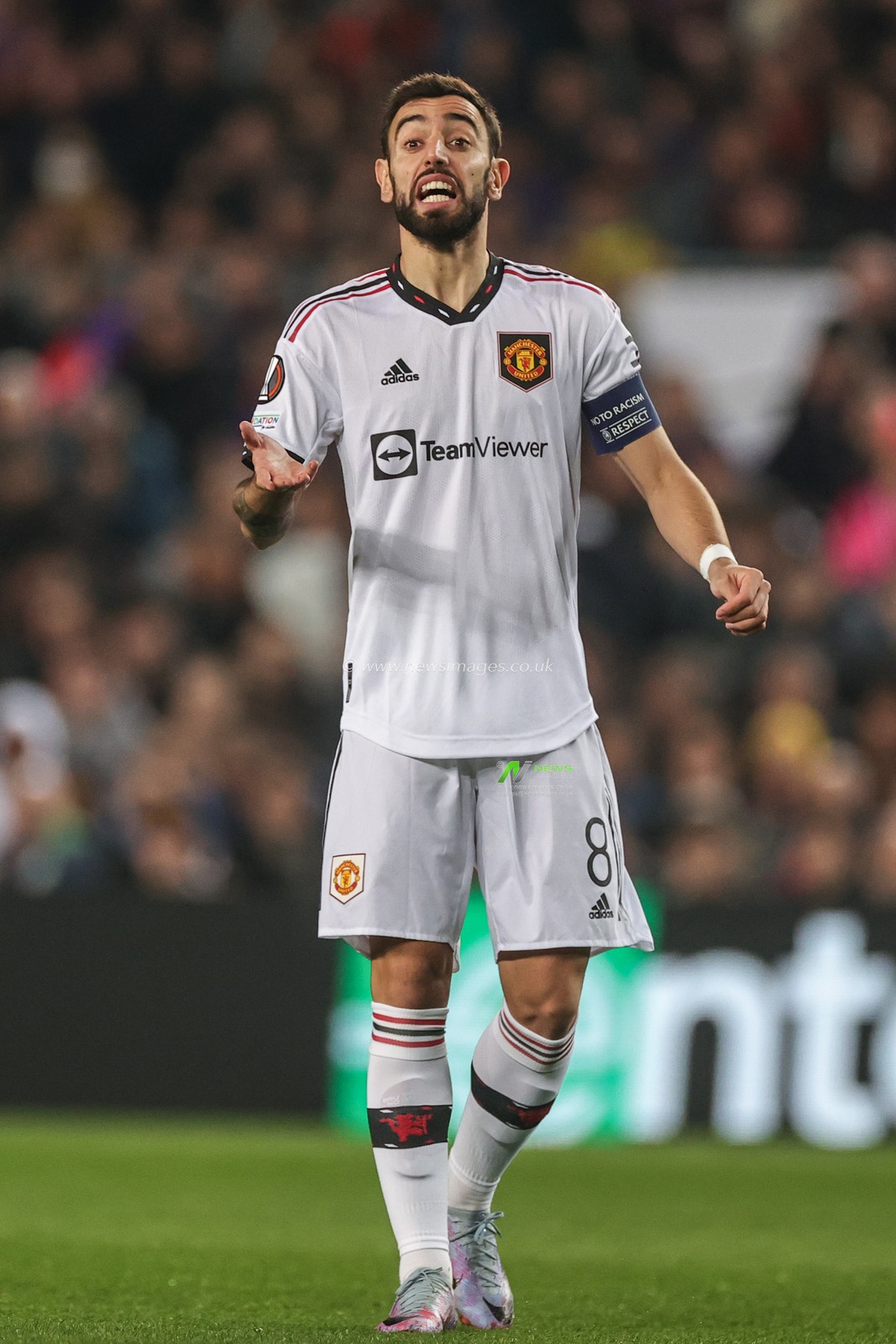 Bruno Fernandes #8 of Manchester United during the UEFA Europa League Knockout Round Play-Offs Barcelona vs Manchester United at Spotify Camp Nou, Barcelona, Spain, 16th February 2023

(Photo by Mark Cosgrove/News Images)