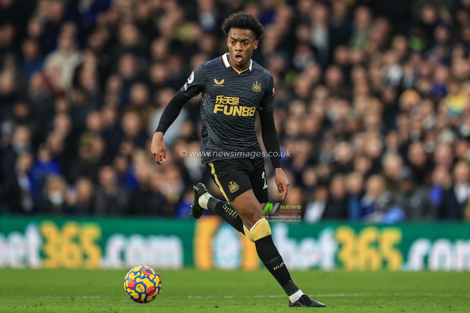 Joe Willock #28 of Newcastle United during the Premier League fixture Leeds United vs Newcastle United at Elland Road, Leeds, UK, 22nd January 2022