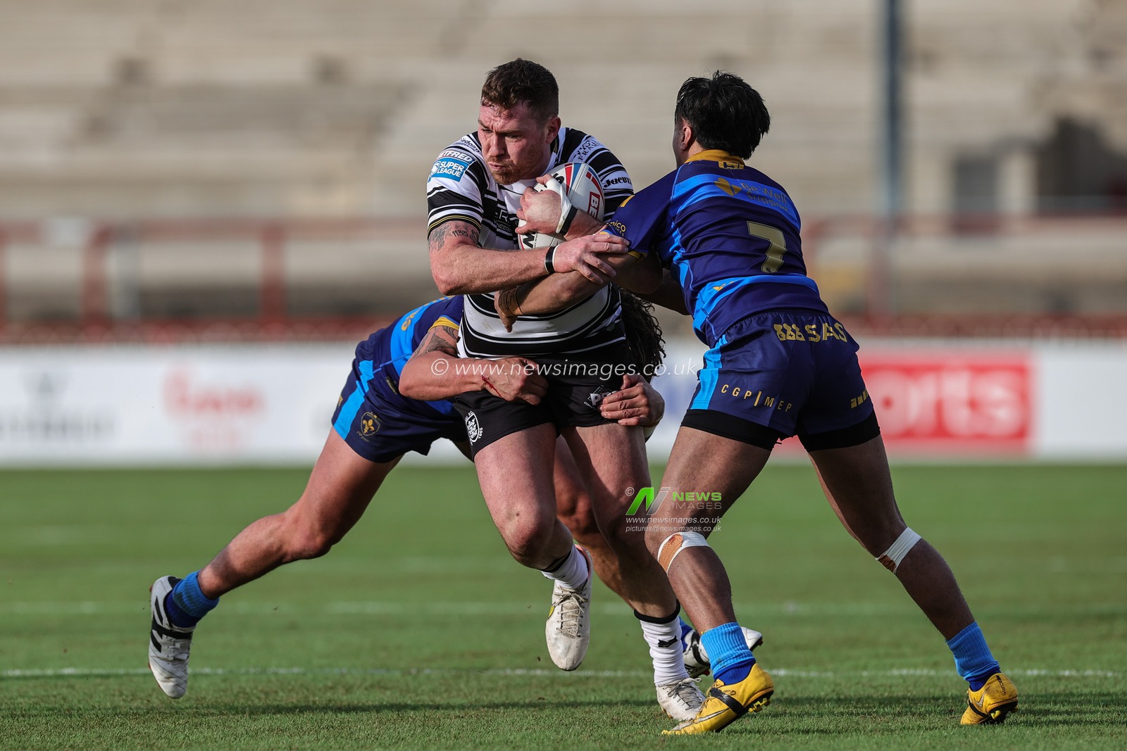 Scott Taylor #30 of Hull FC in action during the Rugby League Pre Season match Wakefield Trinity vs Hull FC at The Be Well Support Stadium, Wakefield, United Kingdom, 5th February 2023

(Photo by Mark Cosgrove/News Images)